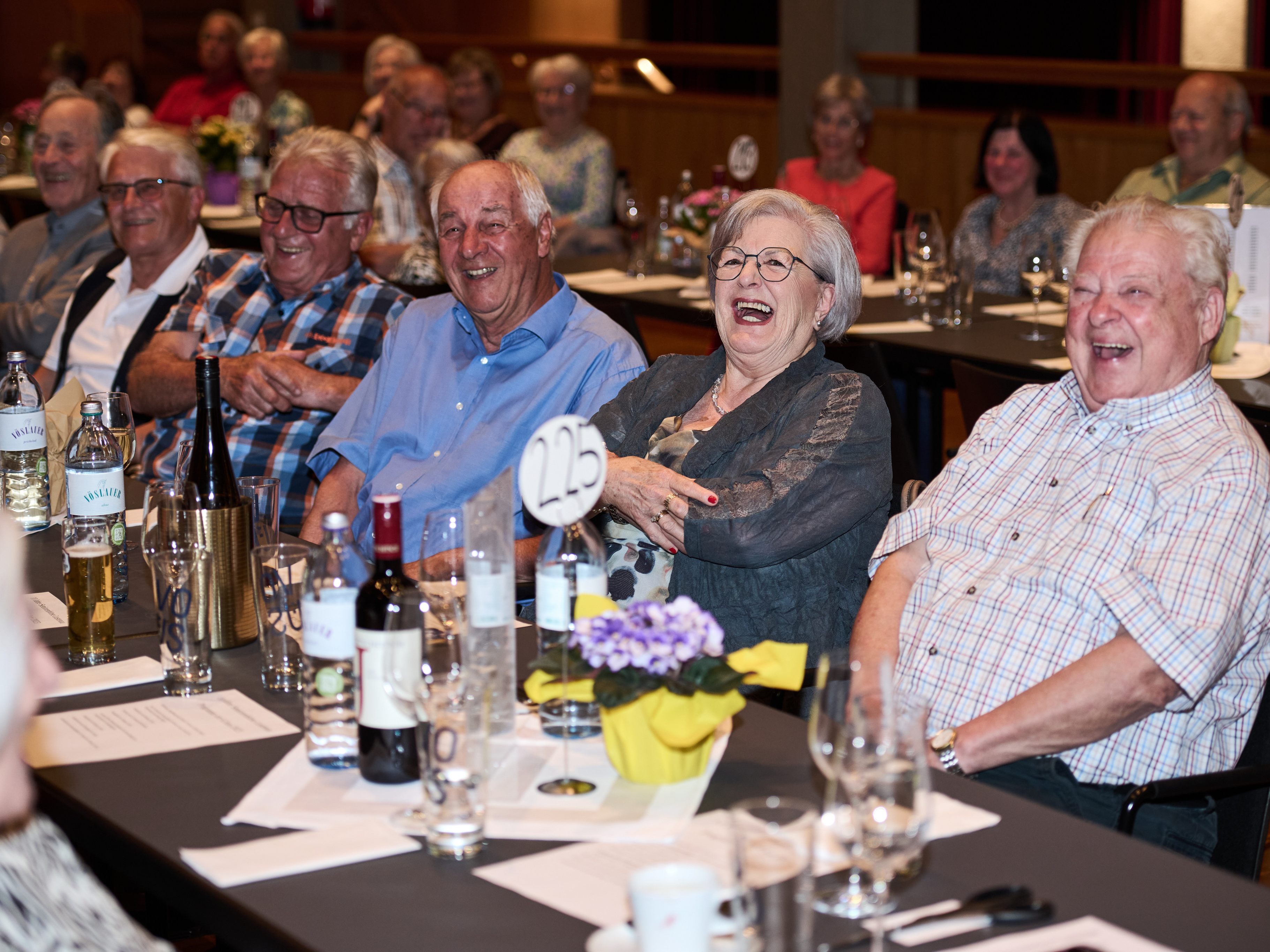 „10 Jahre Engagement von Senior:innen für Senior:innen brachte gute Stimmung in den Reichshofsaal.“
