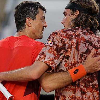 Ofner kann Paris erhobenen Hauptes verlassen