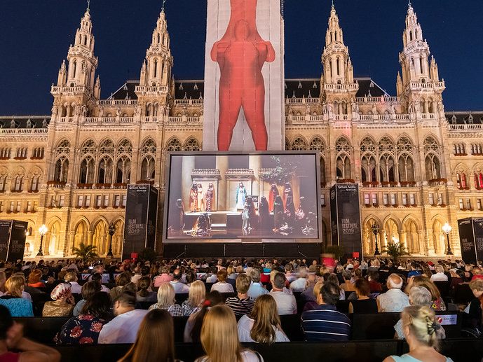 Das Filmfestival am Wiener Rathausplatz startet auch heuer wieder.