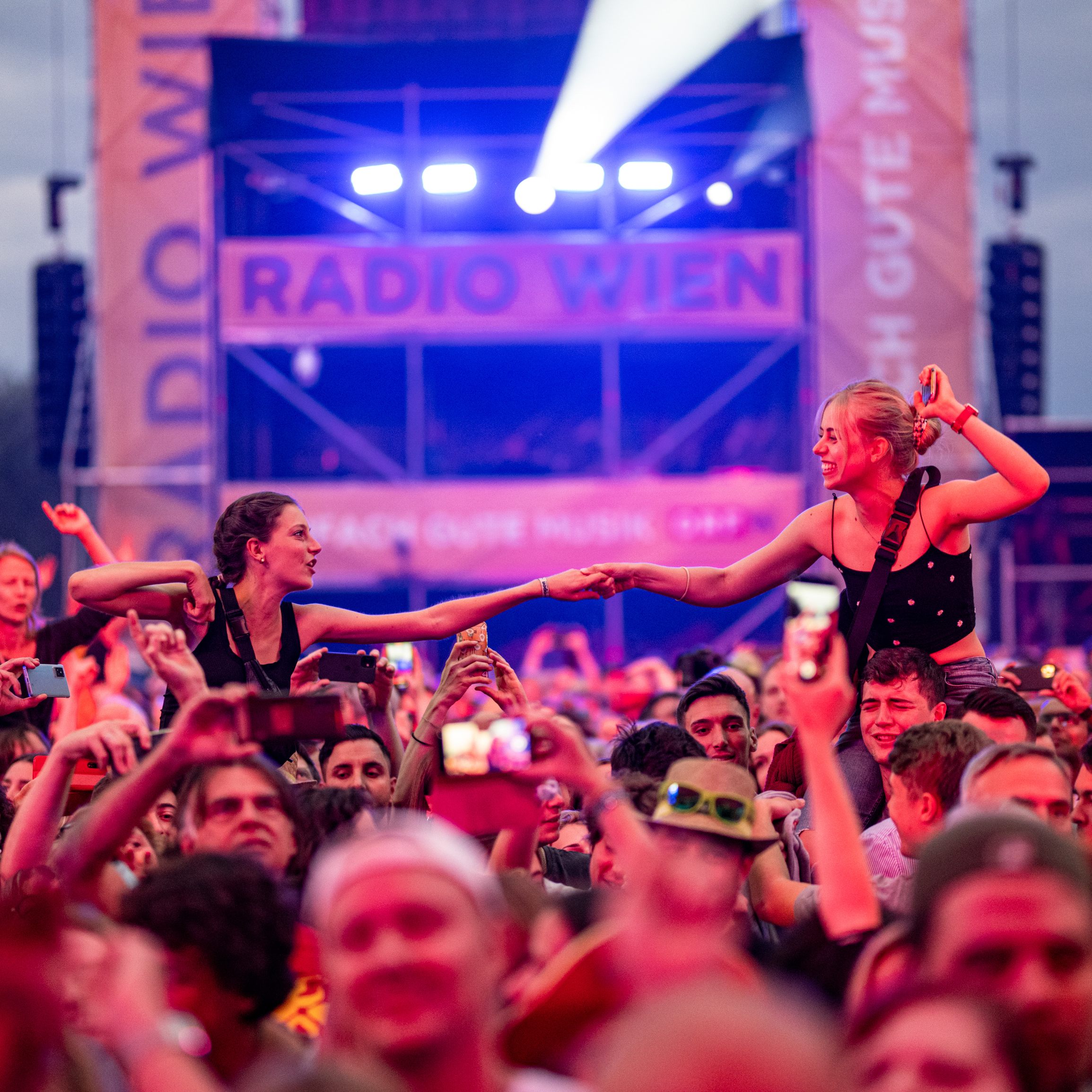 Wir haben alle Bilder vom Wiener Donauinselfest.