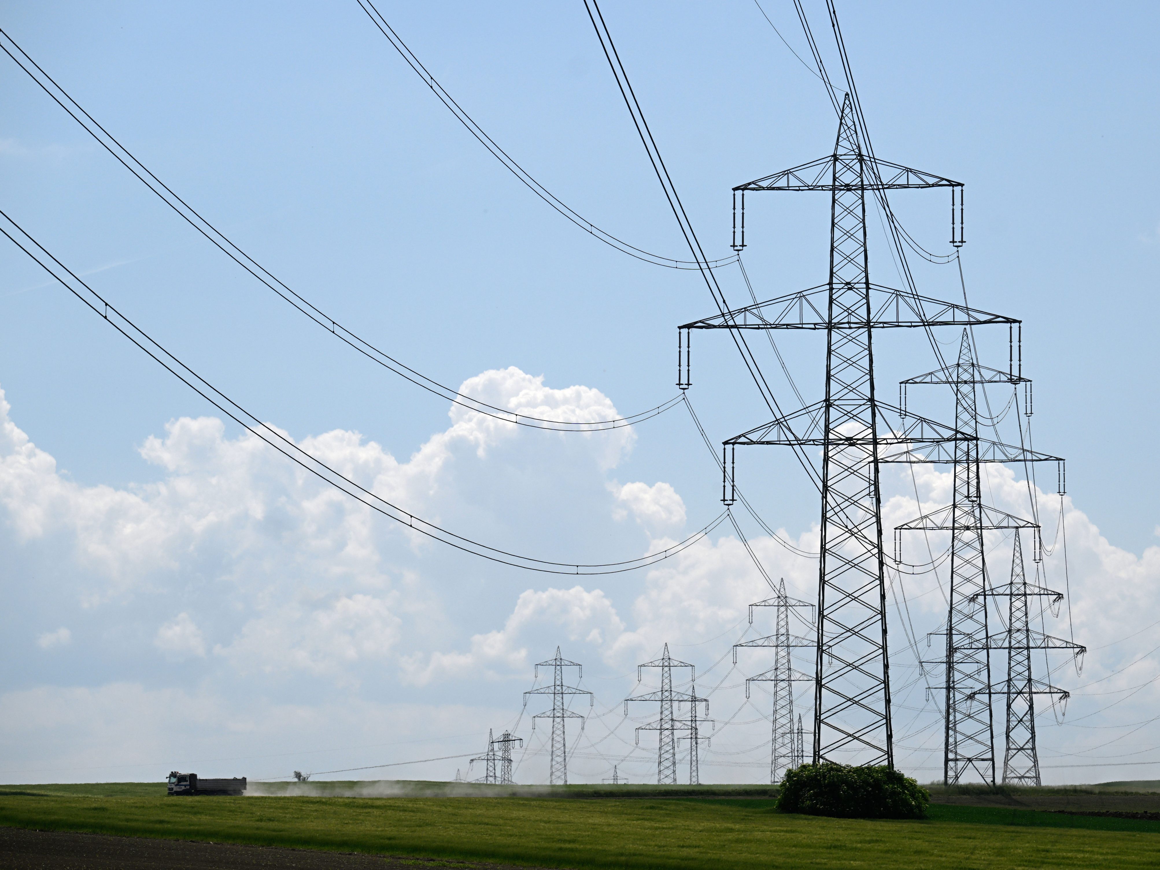Attac und ÖGB wollen eine Energiemarktregulierung. Attac und ÖGB wollen eine Energiemarktregulierung.