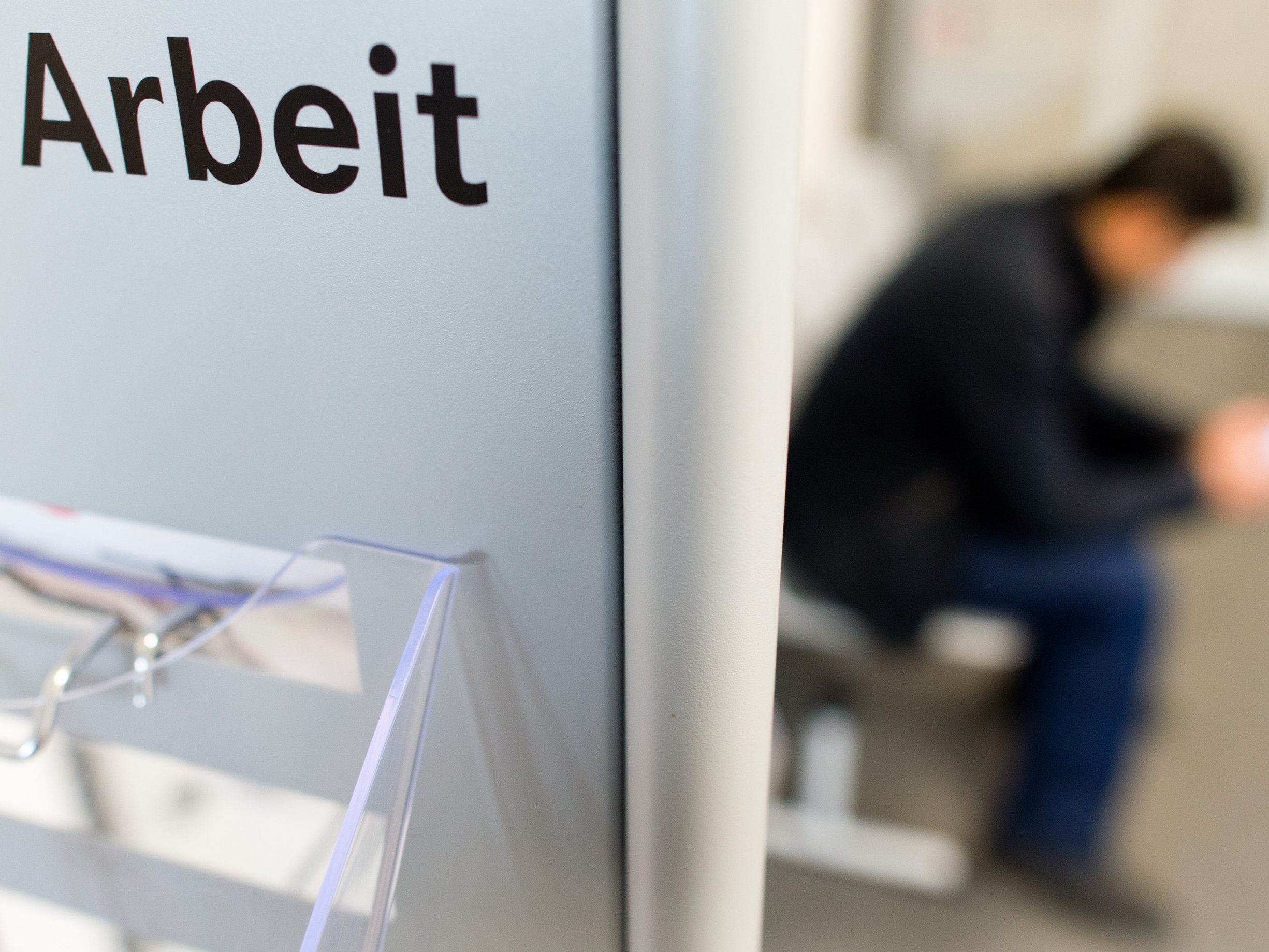 Die Arbeitslosenzahlen gehen nach oben.