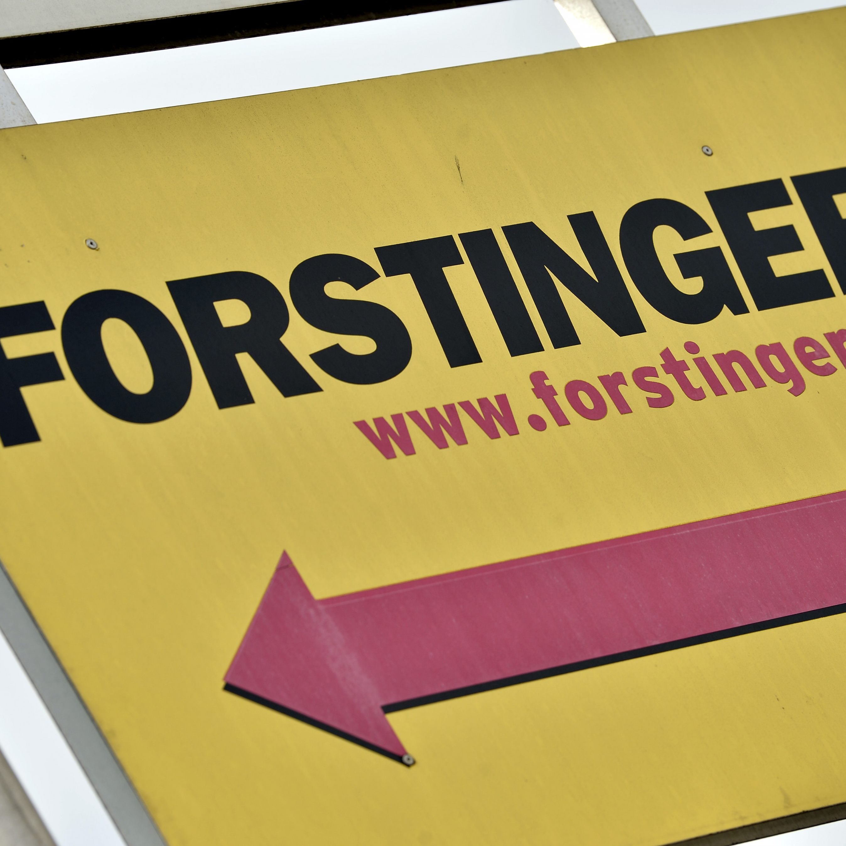 Die Autozubehörkette Forstinger ist wieder insolvent.