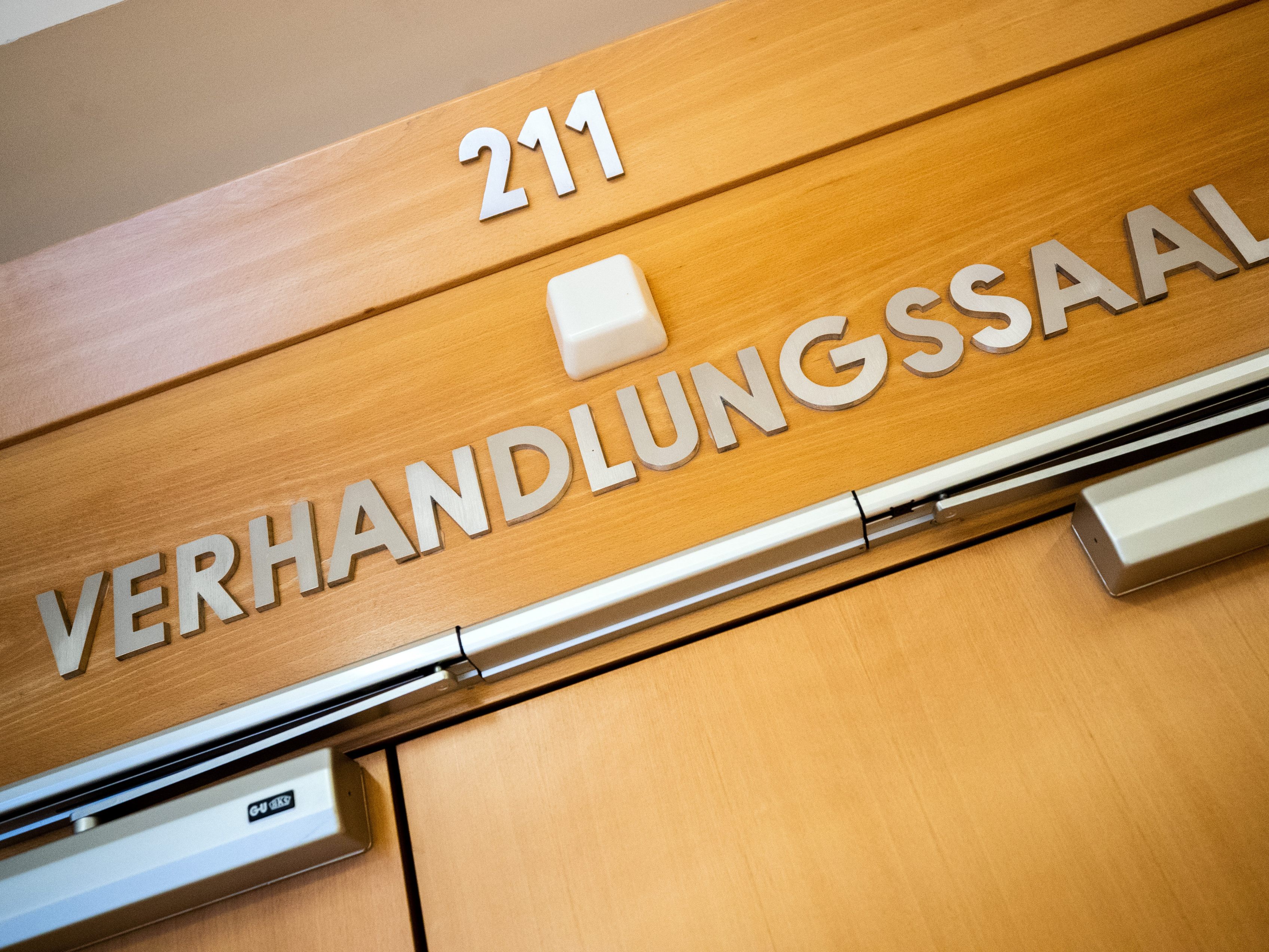 Sieben Jahre Haft setzte es in Wien wegen Folterung eines Mannes. Sieben Jahre Haft setzte es in Wien wegen Folterung eines Mannes.