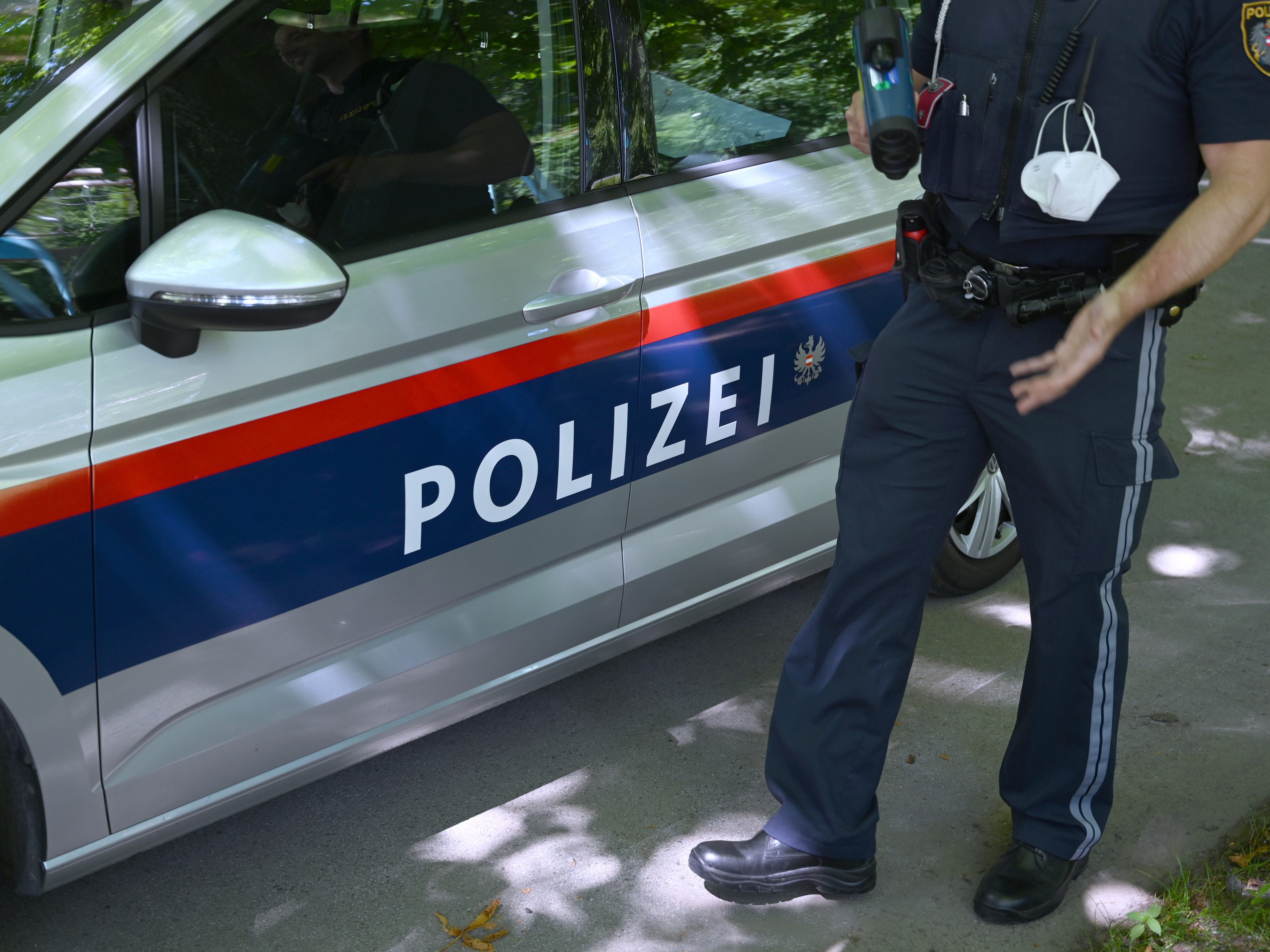 Die Polizei führte Verkehrskontrollen im Westen Wiens durch. Die Polizei führte Verkehrskontrollen im Westen Wiens durch.