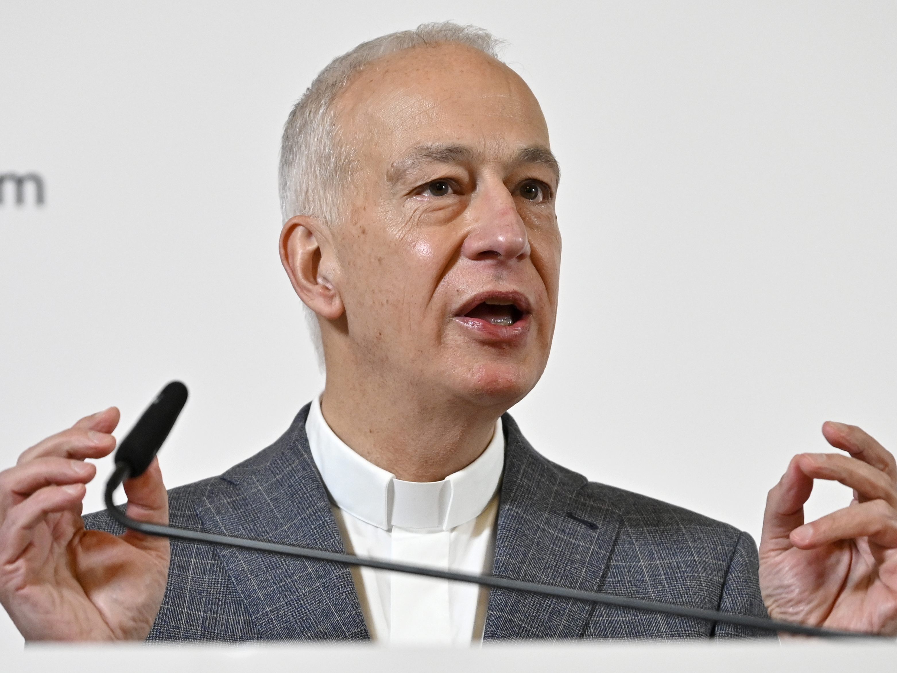 Die Caritas fordert unter Präsident Michael Landau von der Regierung Reformen gegen die Teuerung. Die Caritas fordert unter Präsident Michael Landau von der Regierung Reformen gegen die Teuerung.