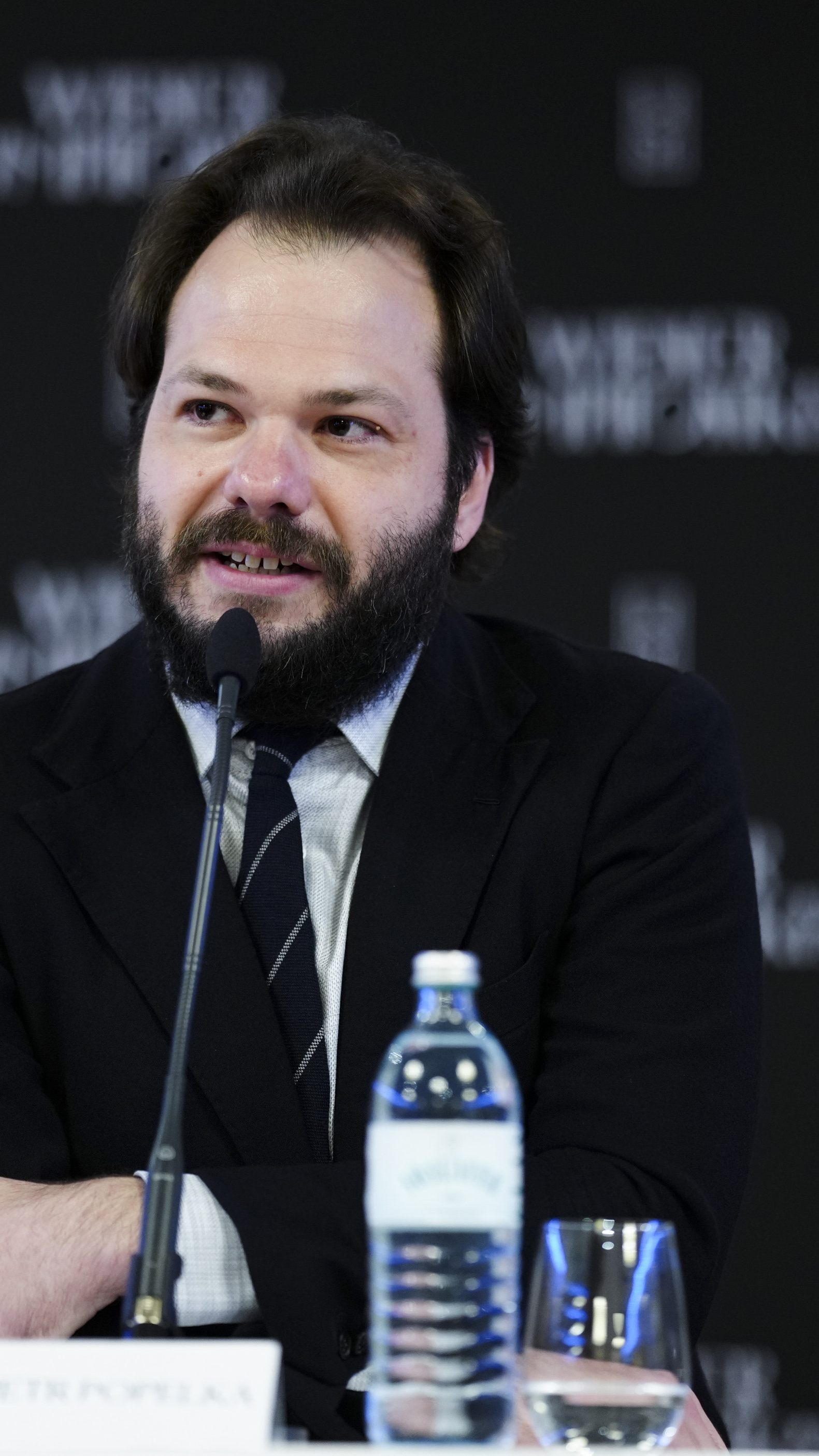 Petr Popelka ist neuer Chefdirigent.