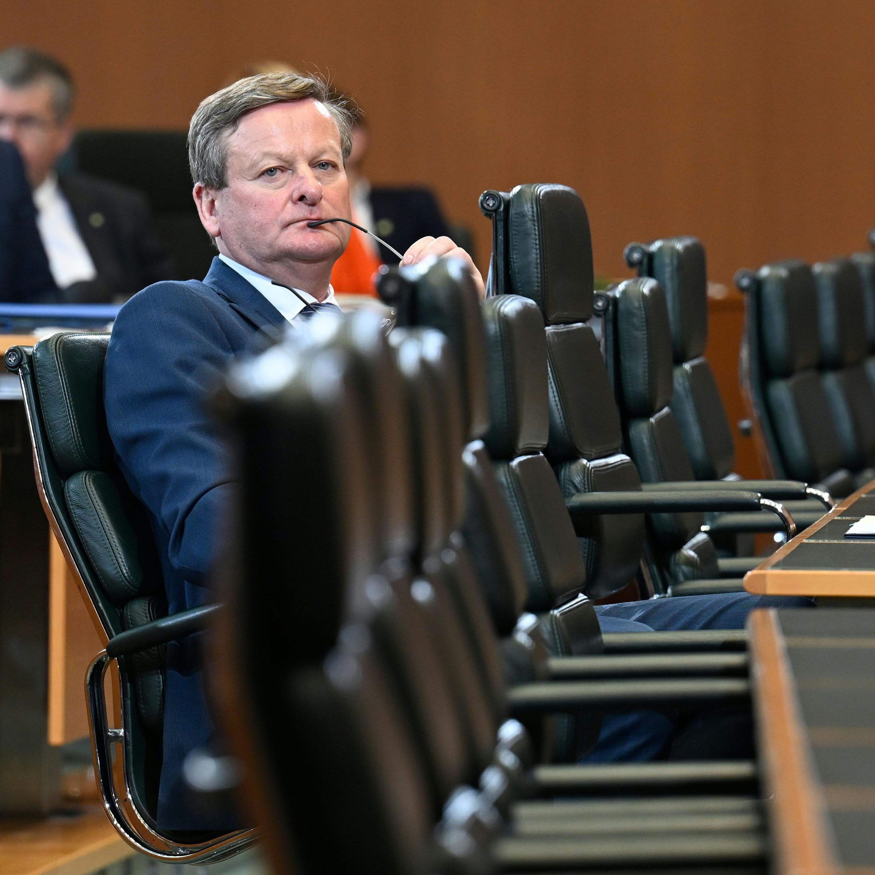 Gegen Waldhäusl wird mangels Anfangsverdachts nicht ermittelt.