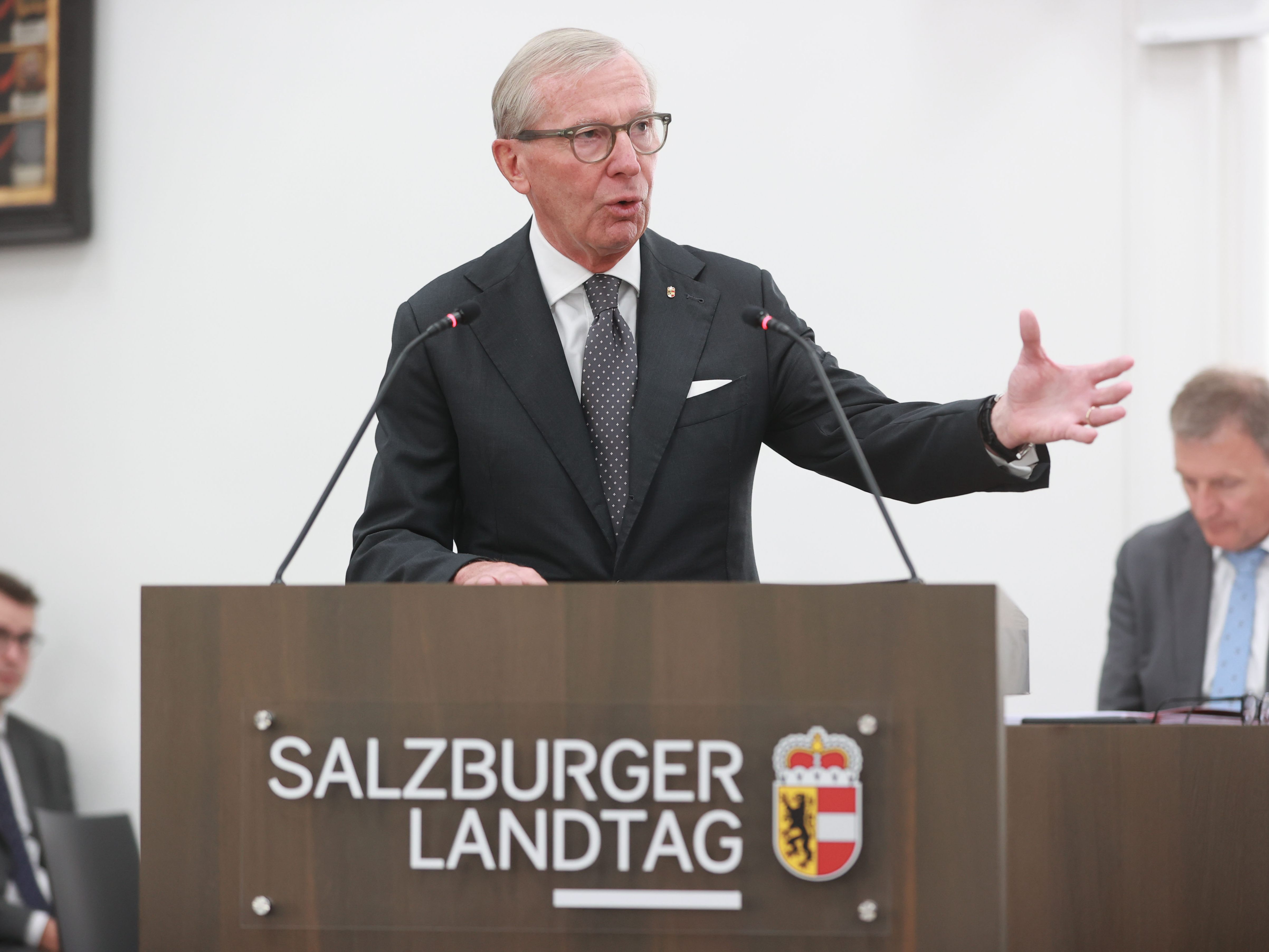 Die neue Salzburger Landesregierung und LH Haslauer wurden angelobt.