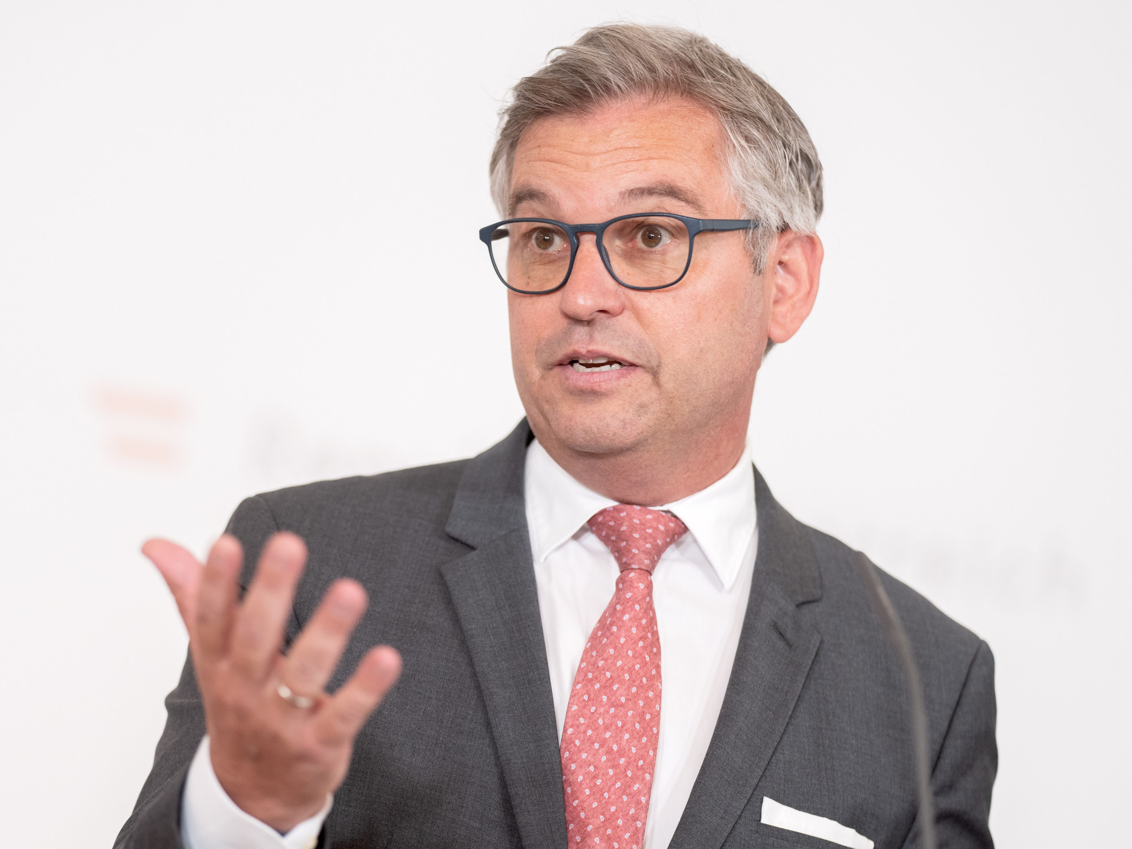 Breite Kritik gibt es an Minister Brunner. Breite Kritik gibt es an Minister Brunner.