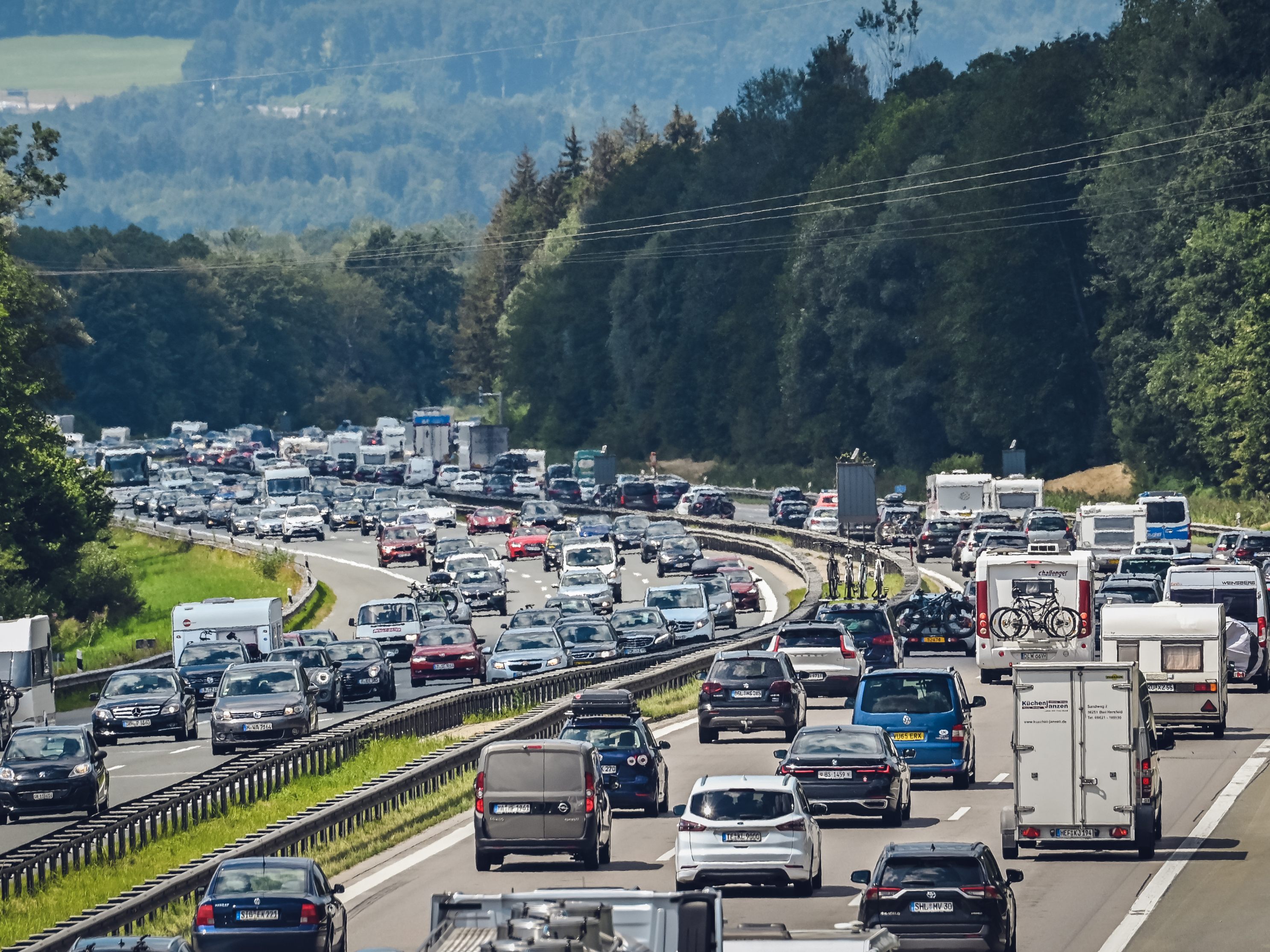 Viele Österreicher fahren im Sommer wieder in den Süden ans Meer. Viele Österreicher fahren im Sommer wieder in den Süden ans Meer.