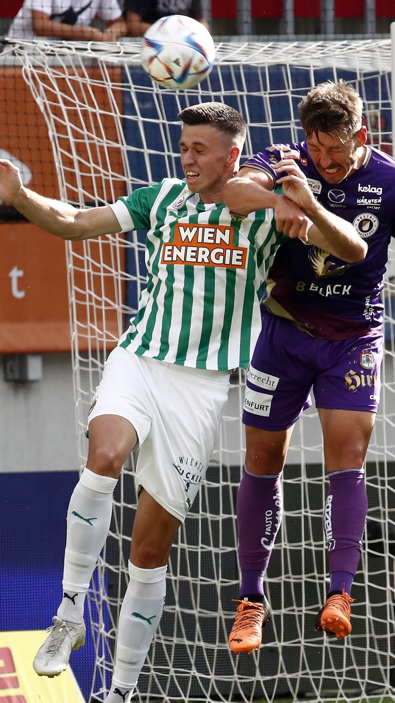 Rapid Wien hat Mittelstürmer Rene Kriwak an den niederländischen Zweitligisten FC Dordrecht abgegeben.