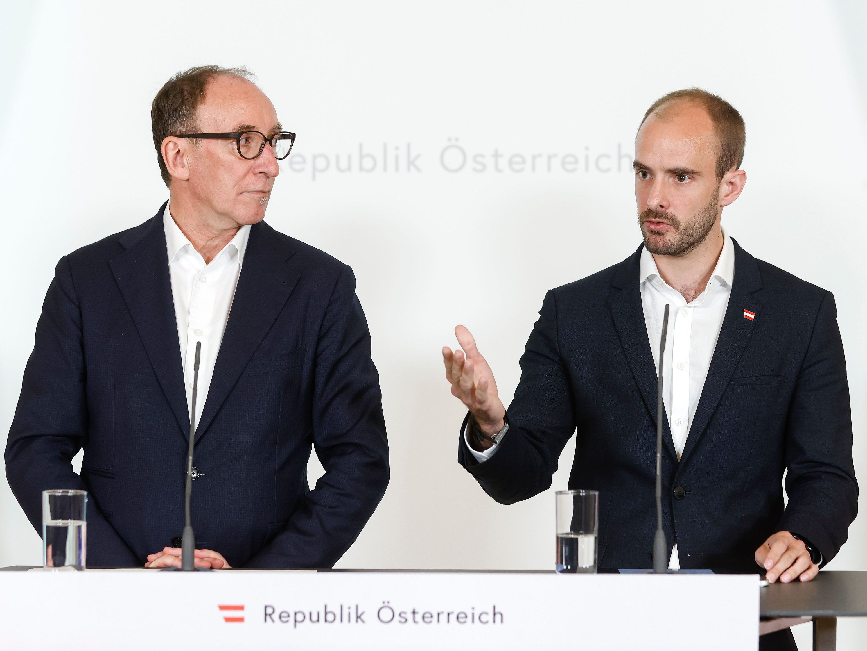Der "Digital Austria Act" wurde von Florian Tursky und Johannes Rauch präsentiert. Der "Digital Austria Act" wurde von Florian Tursky und Johannes Rauch präsentiert.