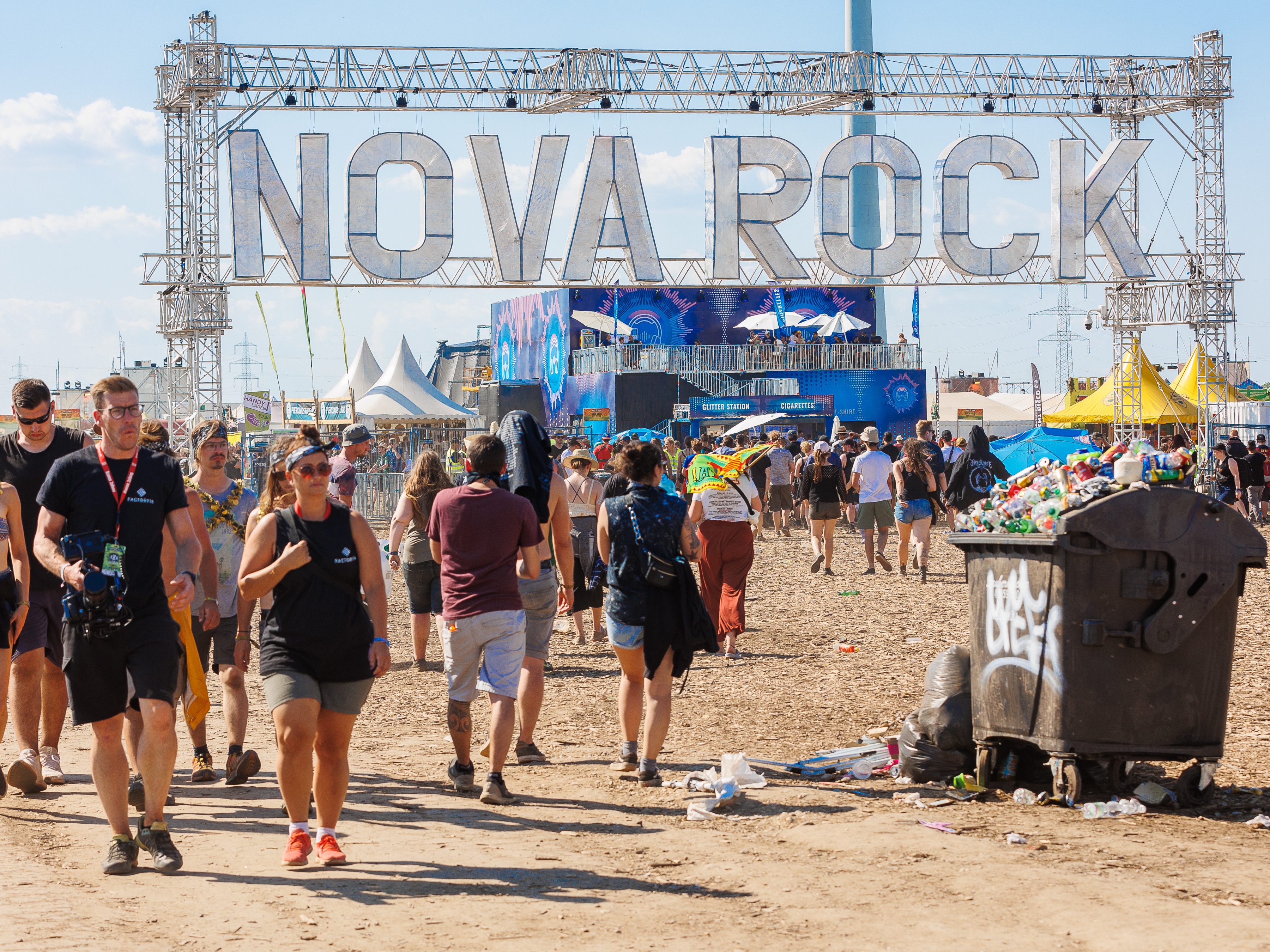 Auf den Pannonia Fields laufen die Vorbereitungen für das Nova Rock 2023. Auf den Pannonia Fields laufen die Vorbereitungen für das Nova Rock 2023.
