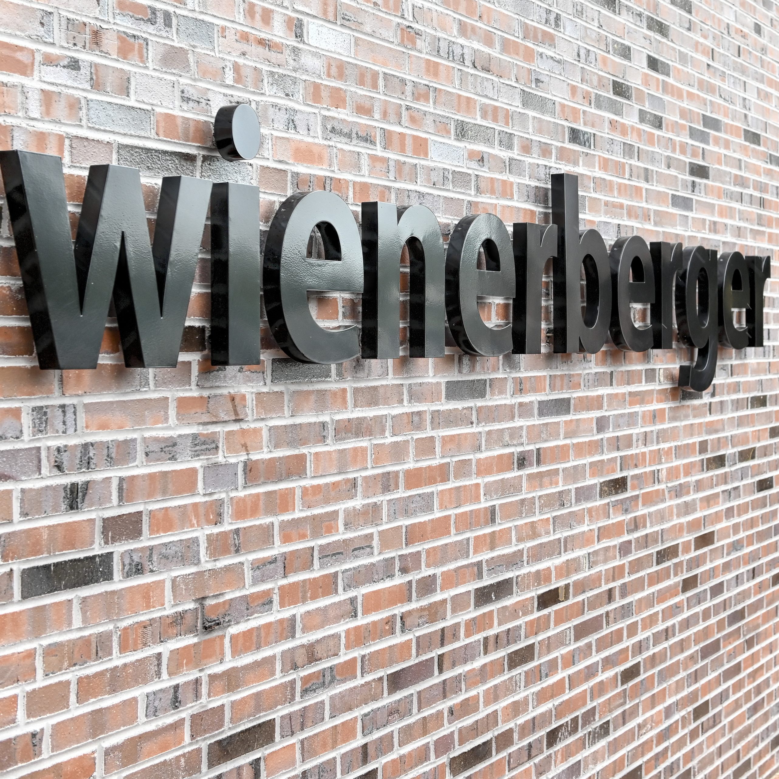 Wienerberger startet in Uttendorf eine CO2-reduzierte Ziegelproduktion.