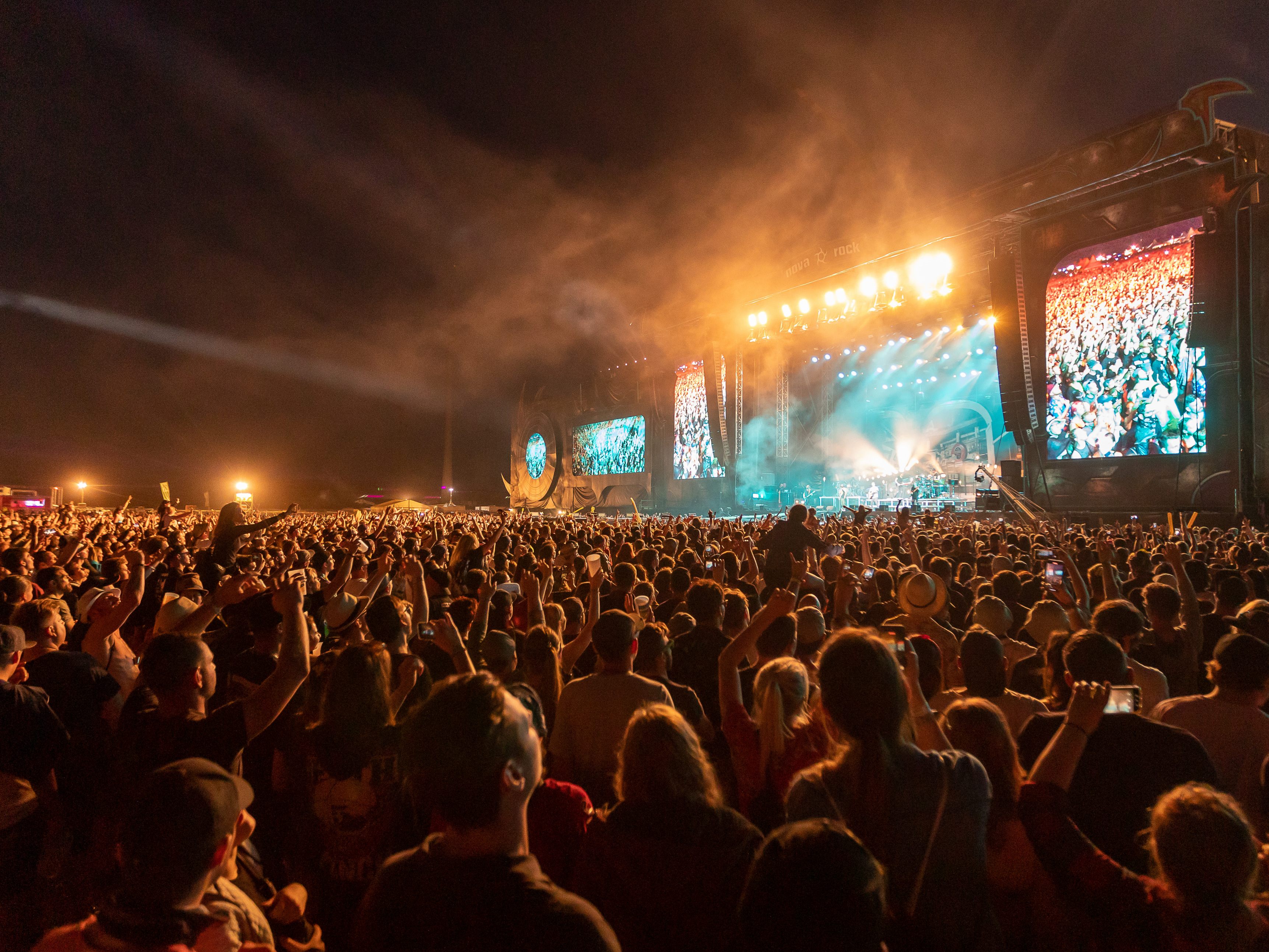 Das Tages-Line-Up und der detaillierte Spielplan für das Nova Rock 2023. Das Tages-Line-Up und der detaillierte Spielplan für das Nova Rock 2023.