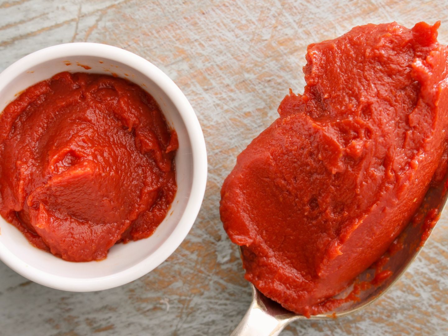 Schon ein Löffel Tomatenmark am Tag soll Falten vorbeugen. Schon ein Löffel Tomatenmark am Tag soll Falten vorbeugen.