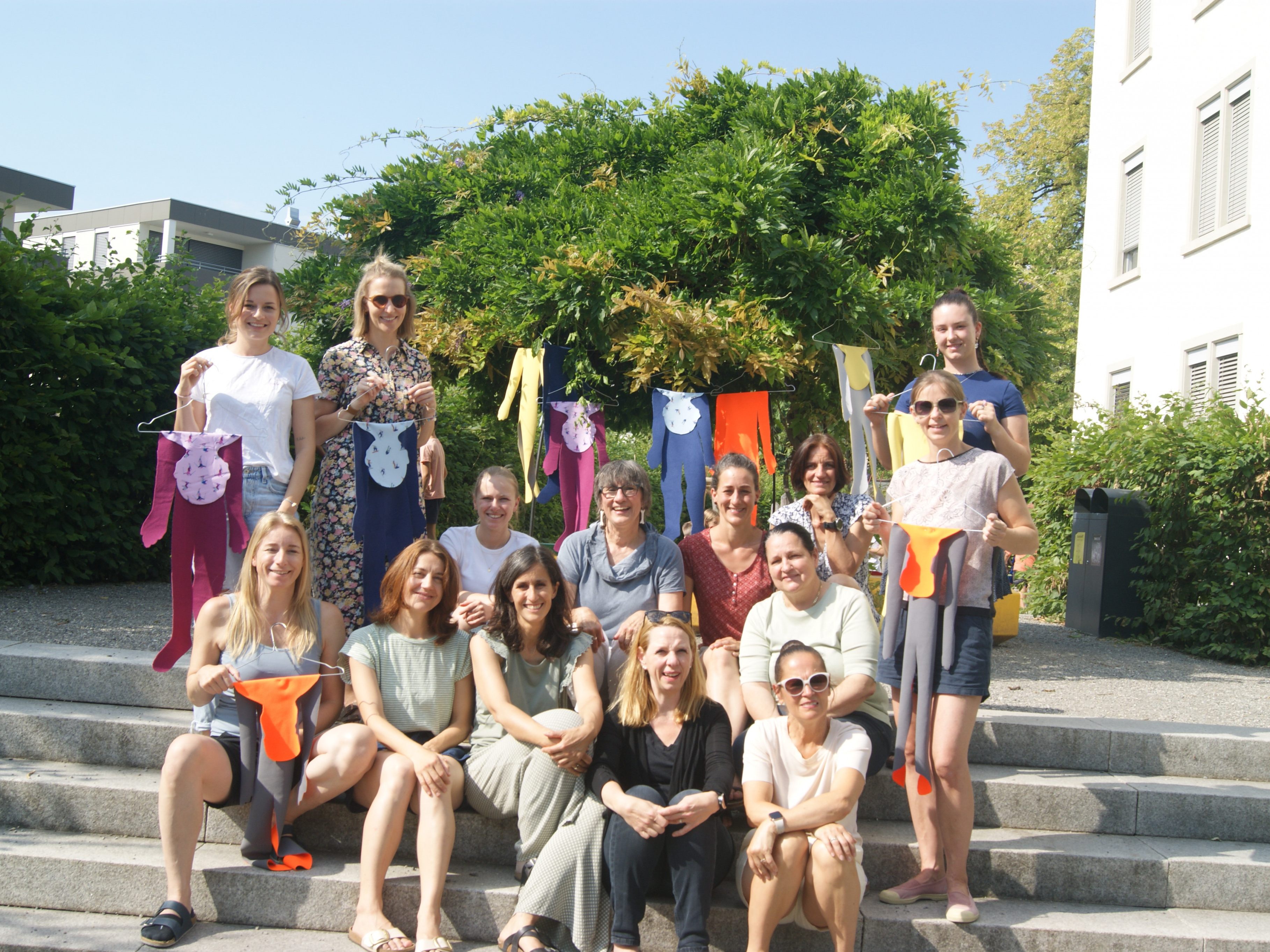 Die Lehrer:innen des reformpädagogischen Zweiges der Volksschule Lustenau Kirchdorf stehen für die Wahlfreiheit in der Leistungsbeurteilung.