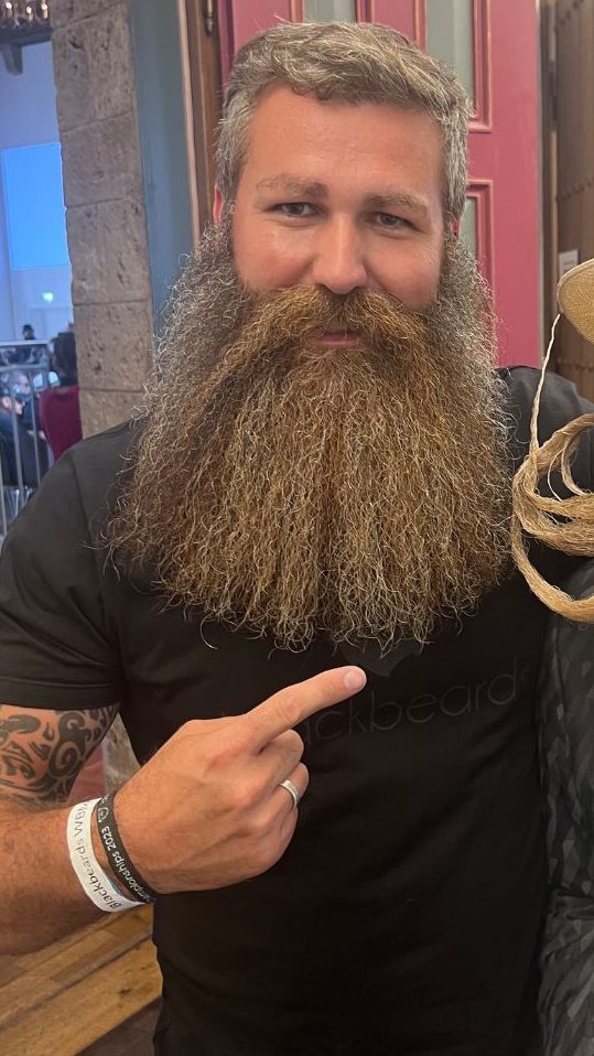 Marc Bereiter aus Gaißau ist Bartweltmeister.