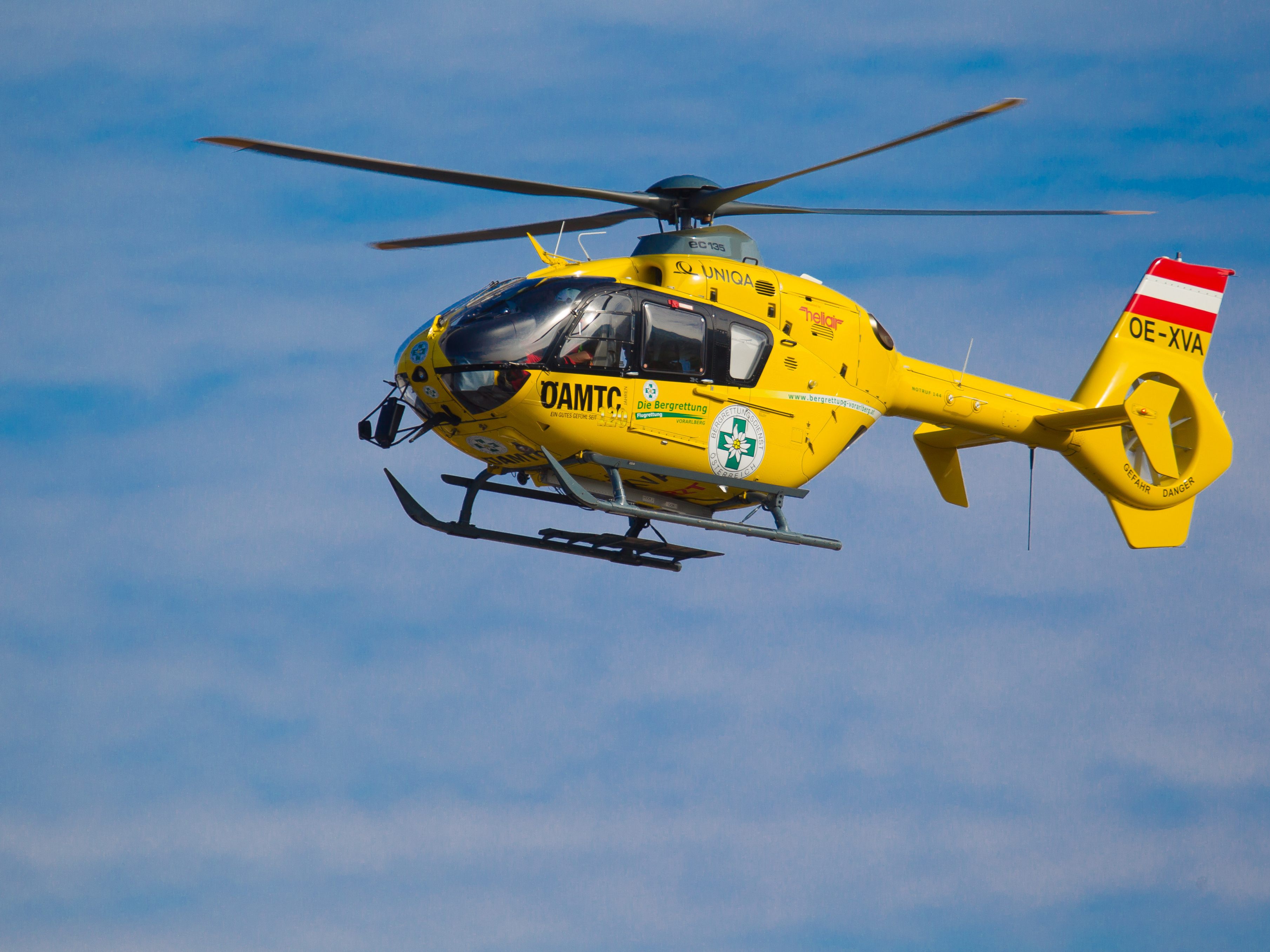 Der Verletzte wurde mit dem Rettungshubschrauber C8 in das LKH Bludenz gebracht.