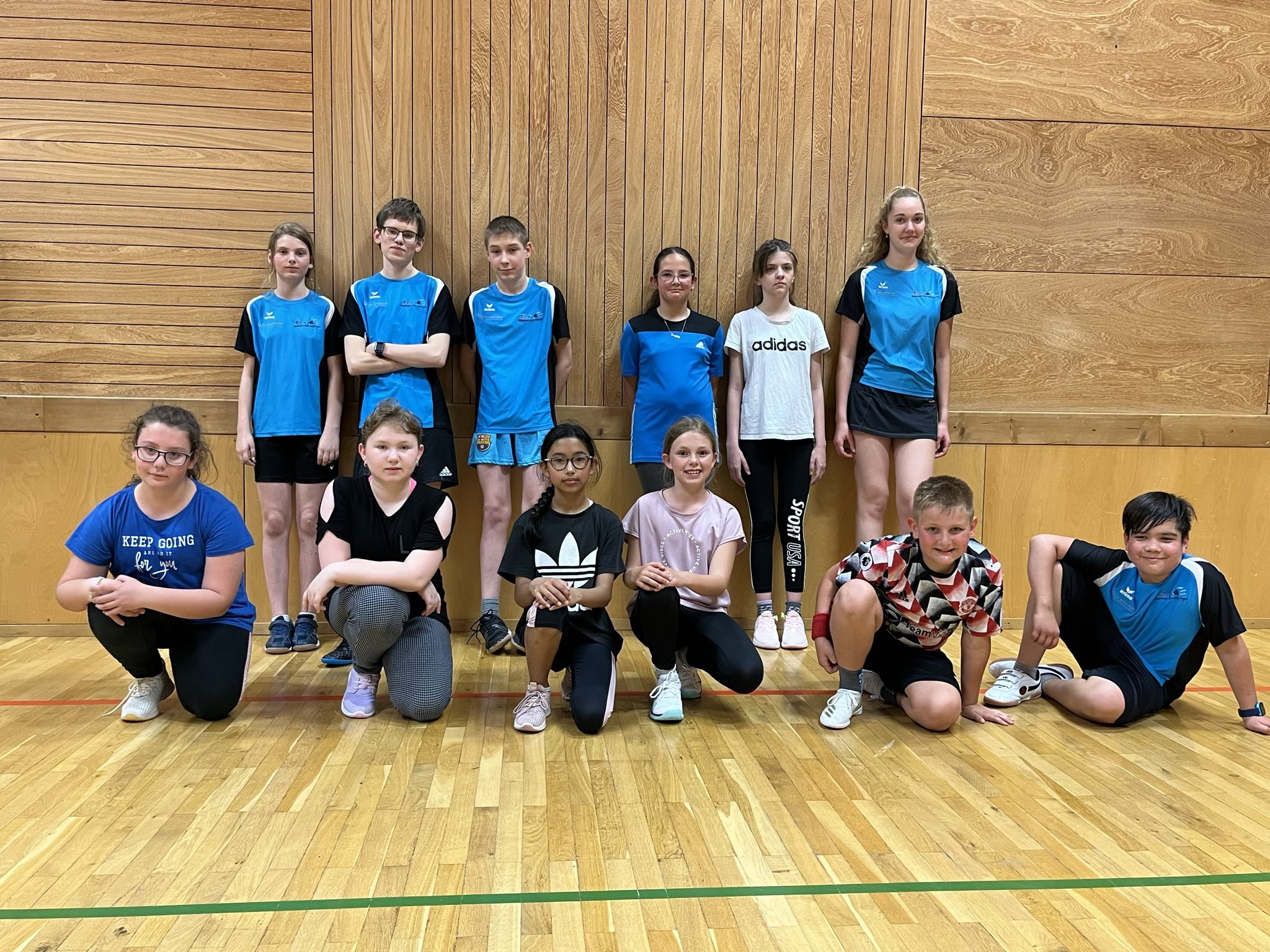 Gruppenfoto aller TeilnehmerInnen der Schüler-Vereinsmeisterschaften Gruppenfoto aller TeilnehmerInnen der Schüler-Vereinsmeisterschaften