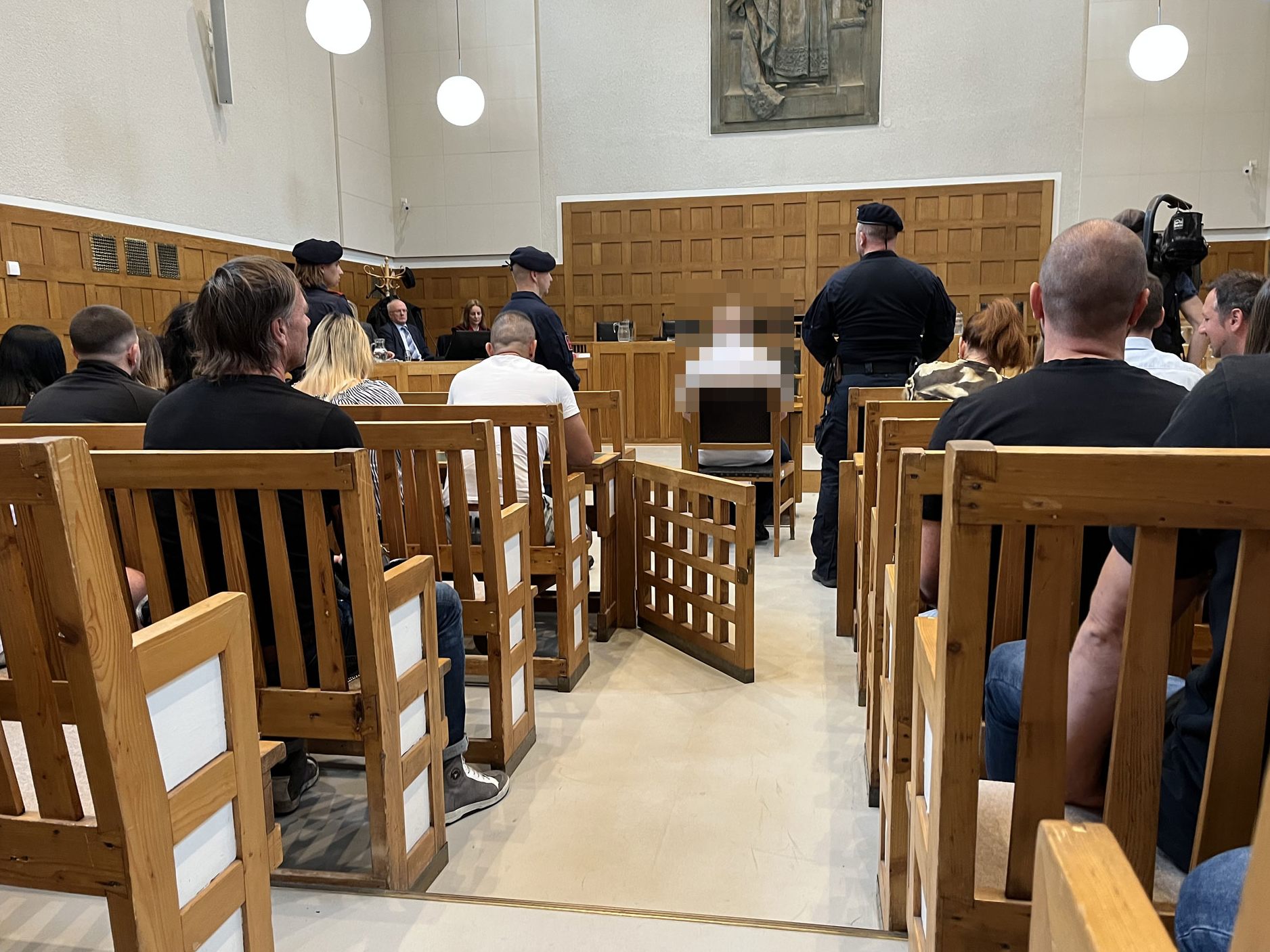 36-Jähriger soll im August 2022 in Bludenz seine getrennt von ihm lebende Ehefrau erstochen haben.