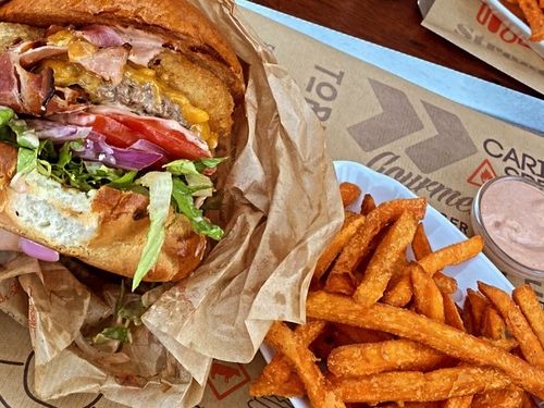 Burger-Genuss bei Burger's Bar in Wien. Burger-Genuss bei Burger's Bar in Wien.