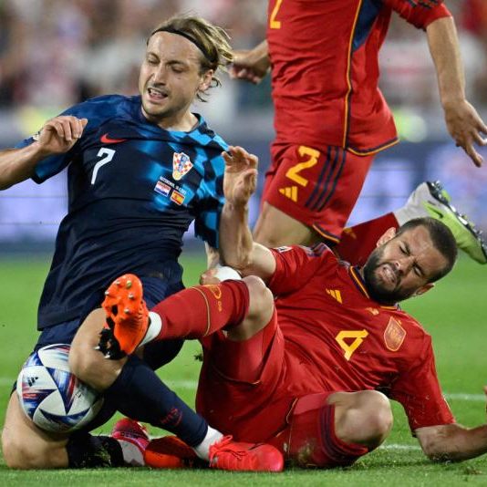 Zweikampf zwischen Majer und Nacho