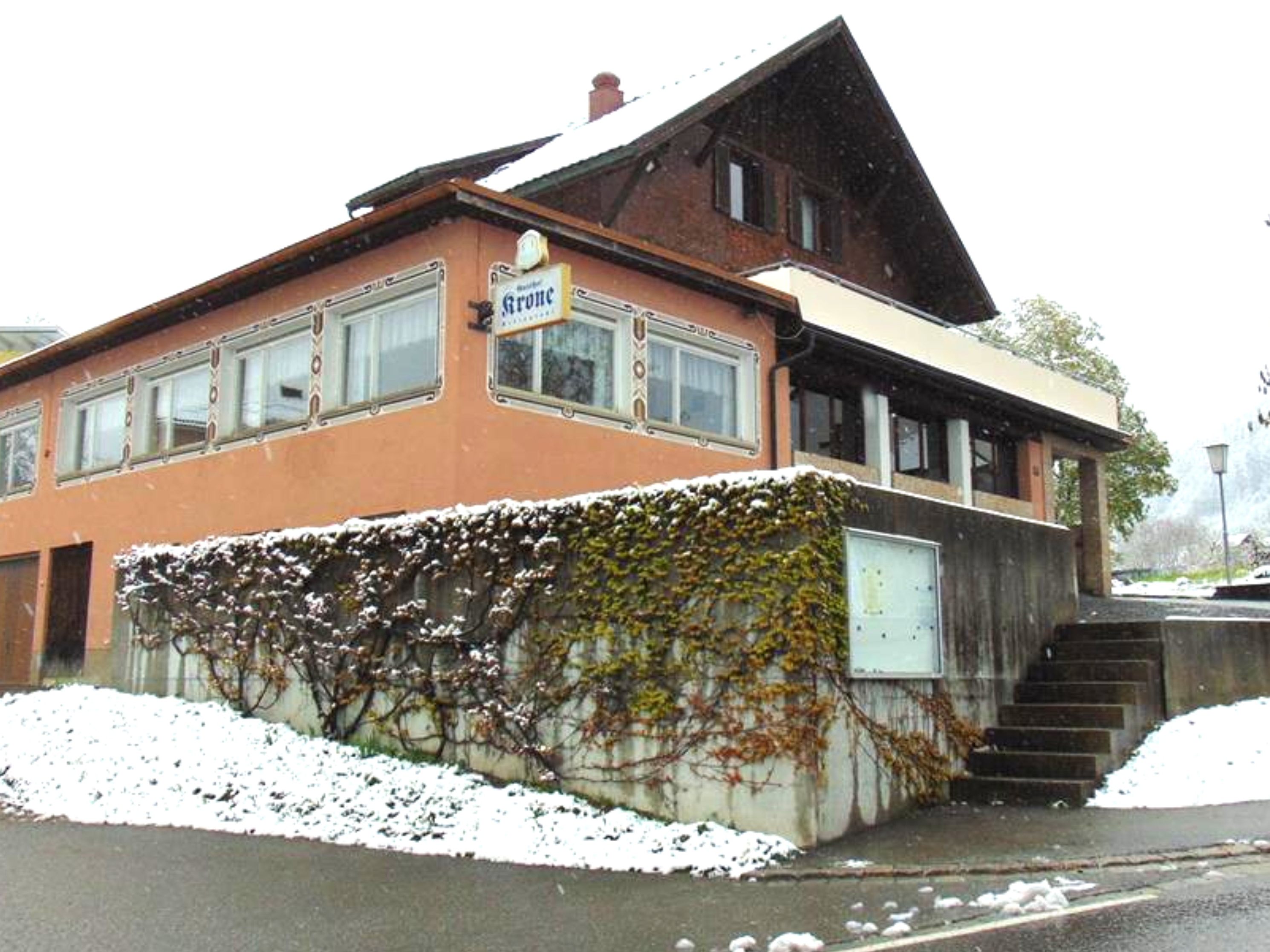 Auch eine HTL-Maturagruppe hat sich der Dafinser Krone angenommen