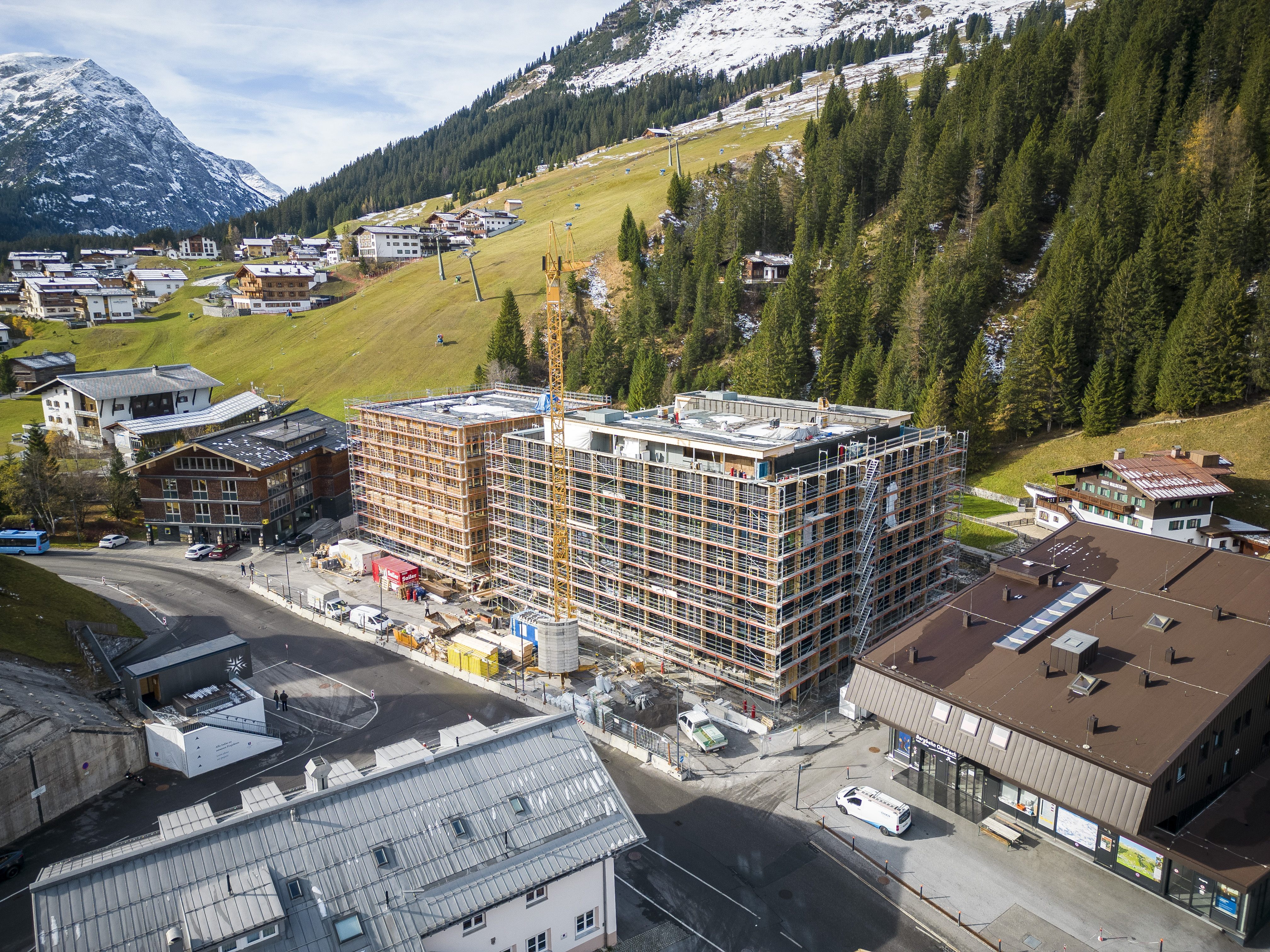 . Fremdenpolizeiliche Kontrolle auf einer Baustelle in Lech . Fremdenpolizeiliche Kontrolle auf einer Baustelle in Lech