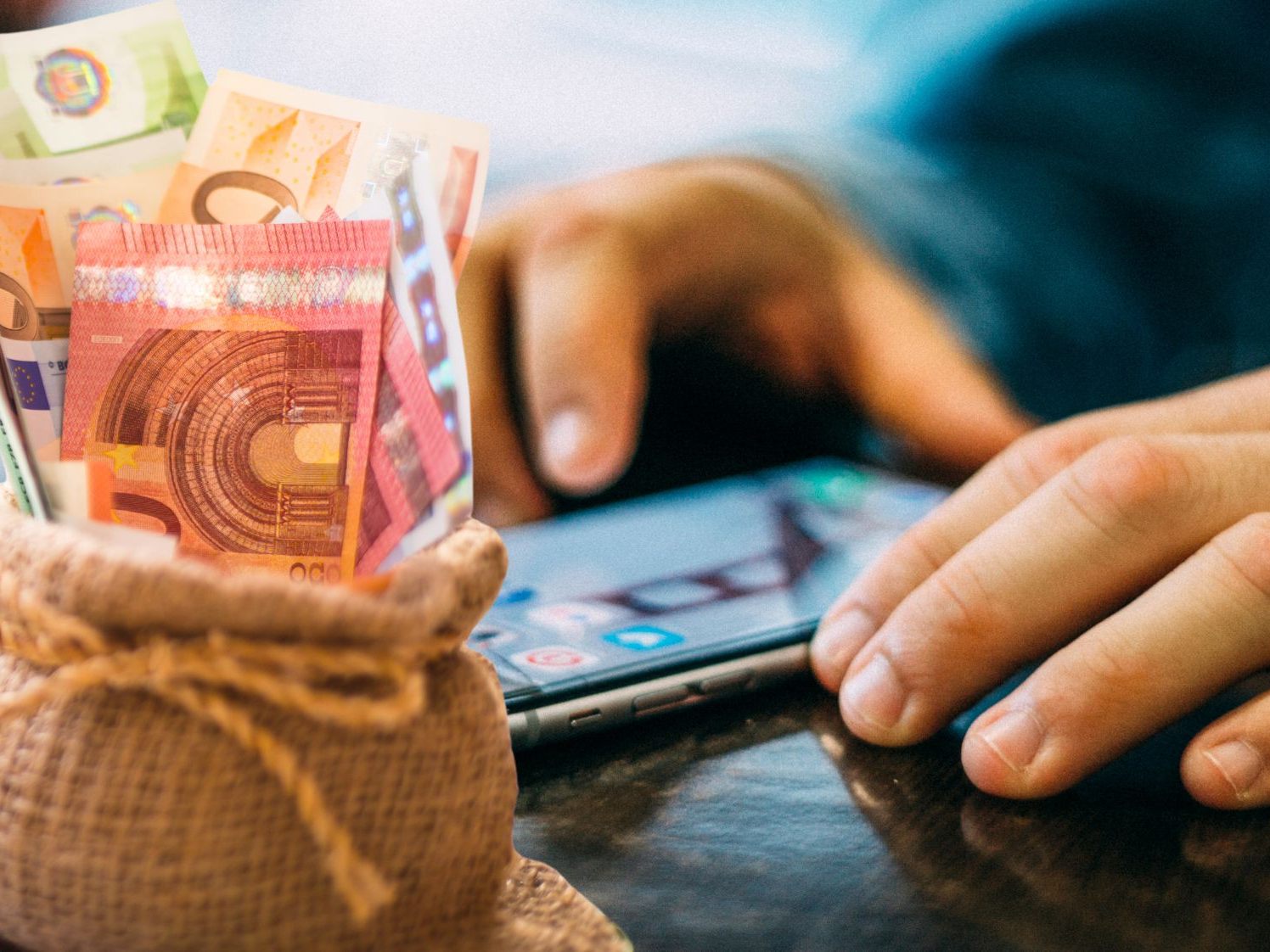 Betrüger ergaunerten 50,000 Euro Betrüger ergaunerten 50,000 Euro