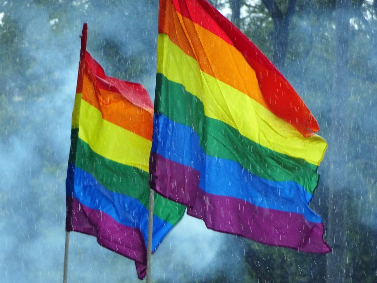 89 Prozent der queeren Personen haben Diskriminierung erlebt. 89 Prozent der queeren Personen haben Diskriminierung erlebt.