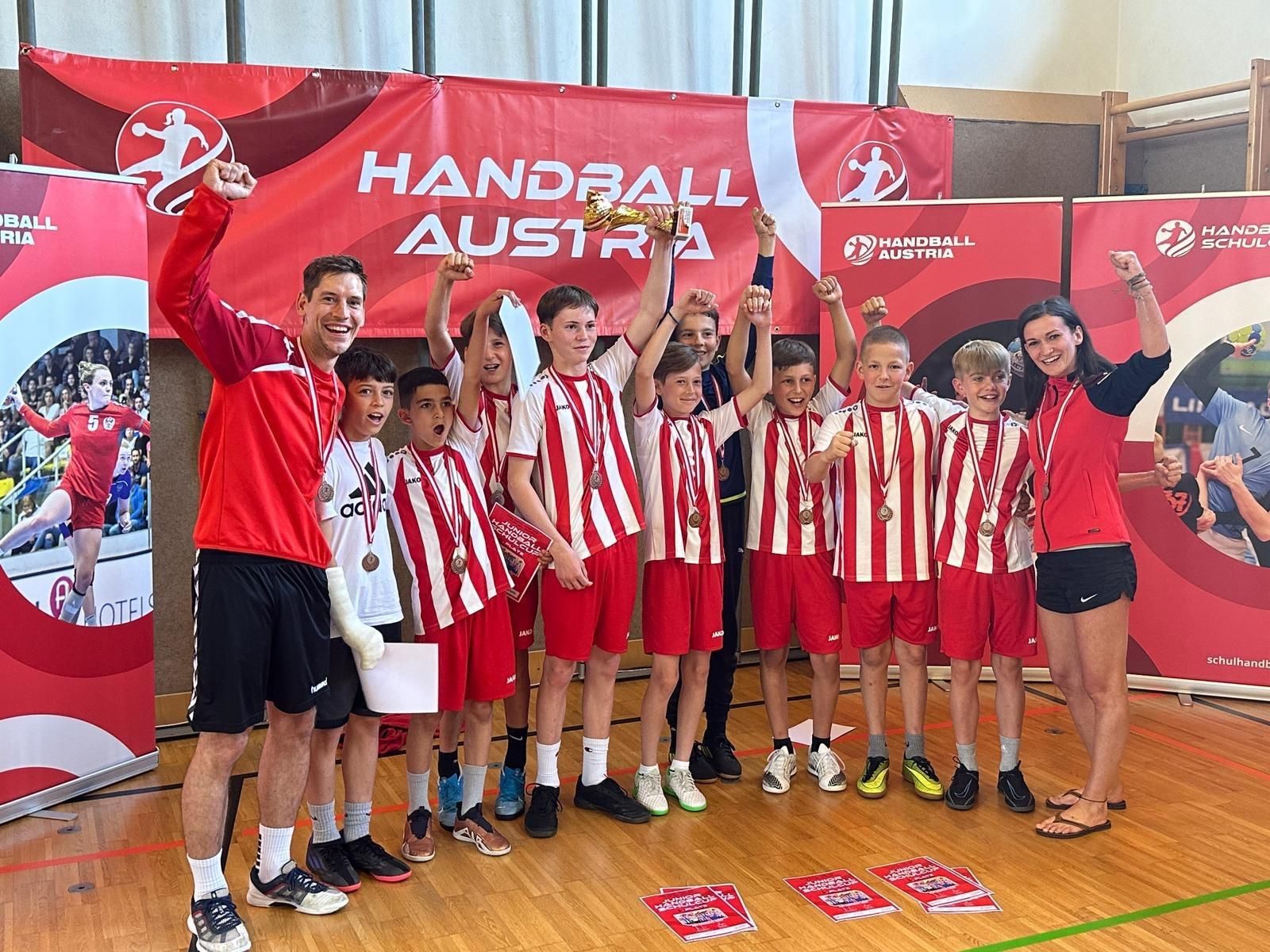 Die SMS Rankweil West gewann Bronze im Handball Junior Schulcup in Radstadt. Die SMS Rankweil West gewann Bronze im Handball Junior Schulcup in Radstadt.