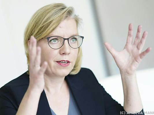 Die Umweltministerin stört das "Runterspielen der Klimakrise".