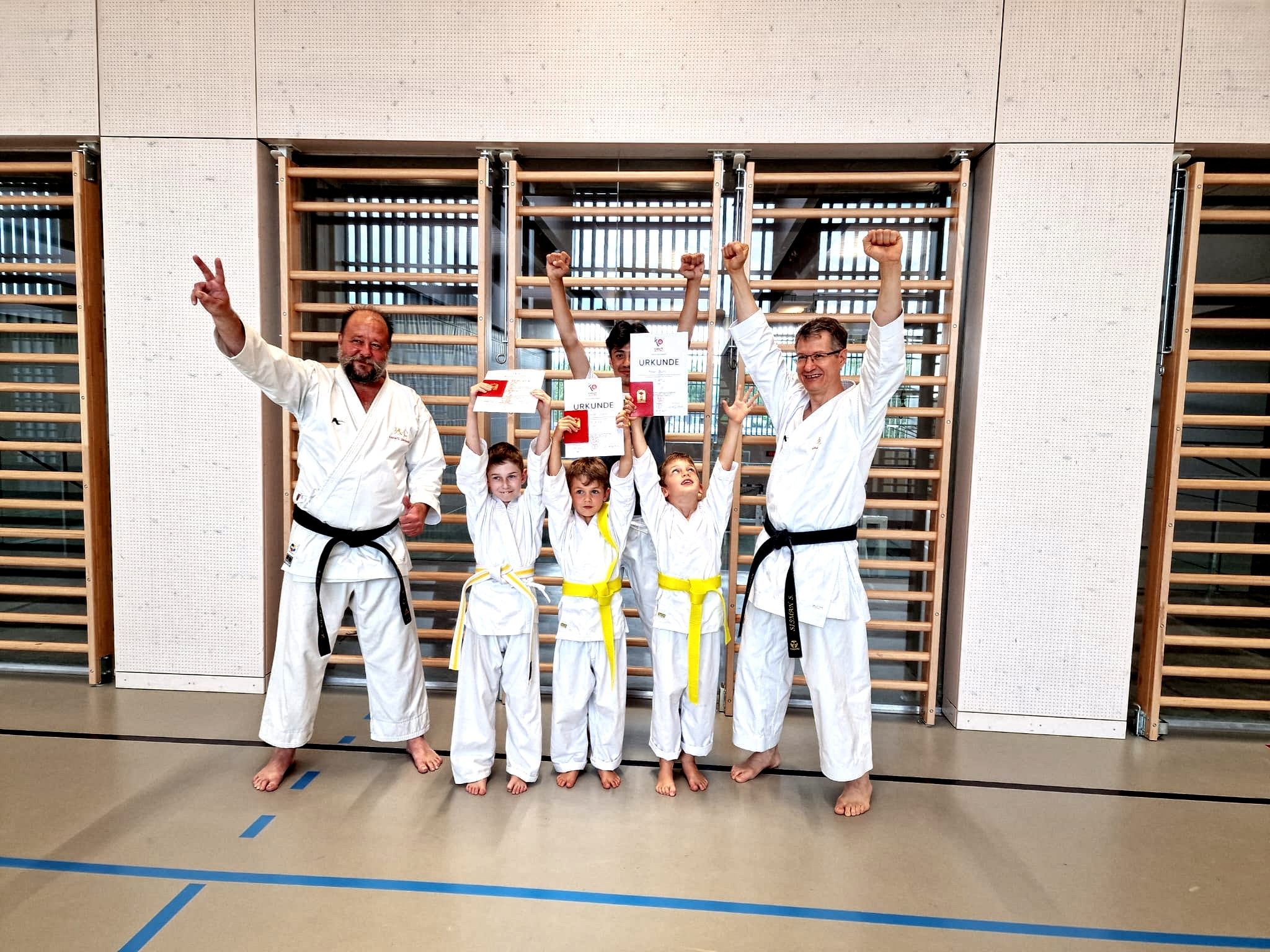 Gürtelprüfung 2023 Karate Zanshin (Constantin, Danilo und Milan) Gürtelprüfung 2023 Karate Zanshin (Constantin, Danilo und Milan)