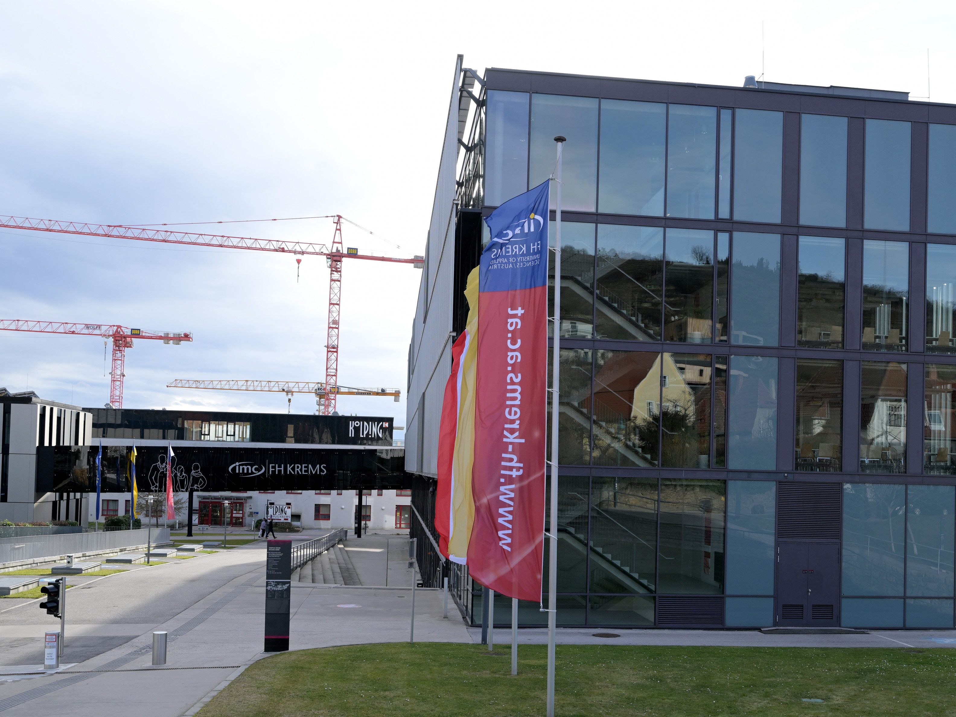 Die Fachhochschulen bieten 350 zusätzliche Plätze an.
