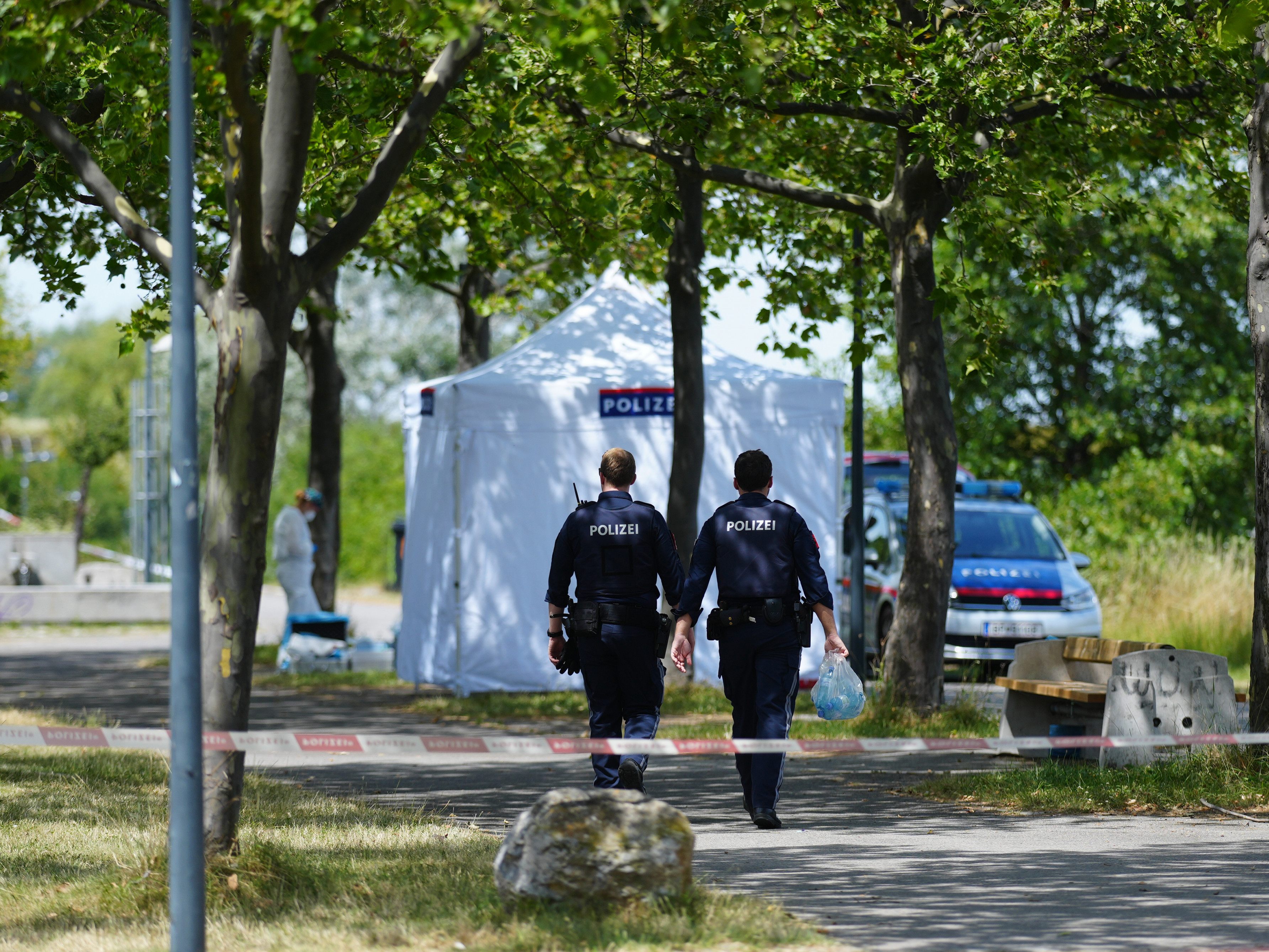Nach der Bluttat in Wien-Brigittenau sucht die Polizei nun Zeugen. Nach der Bluttat in Wien-Brigittenau sucht die Polizei nun Zeugen.