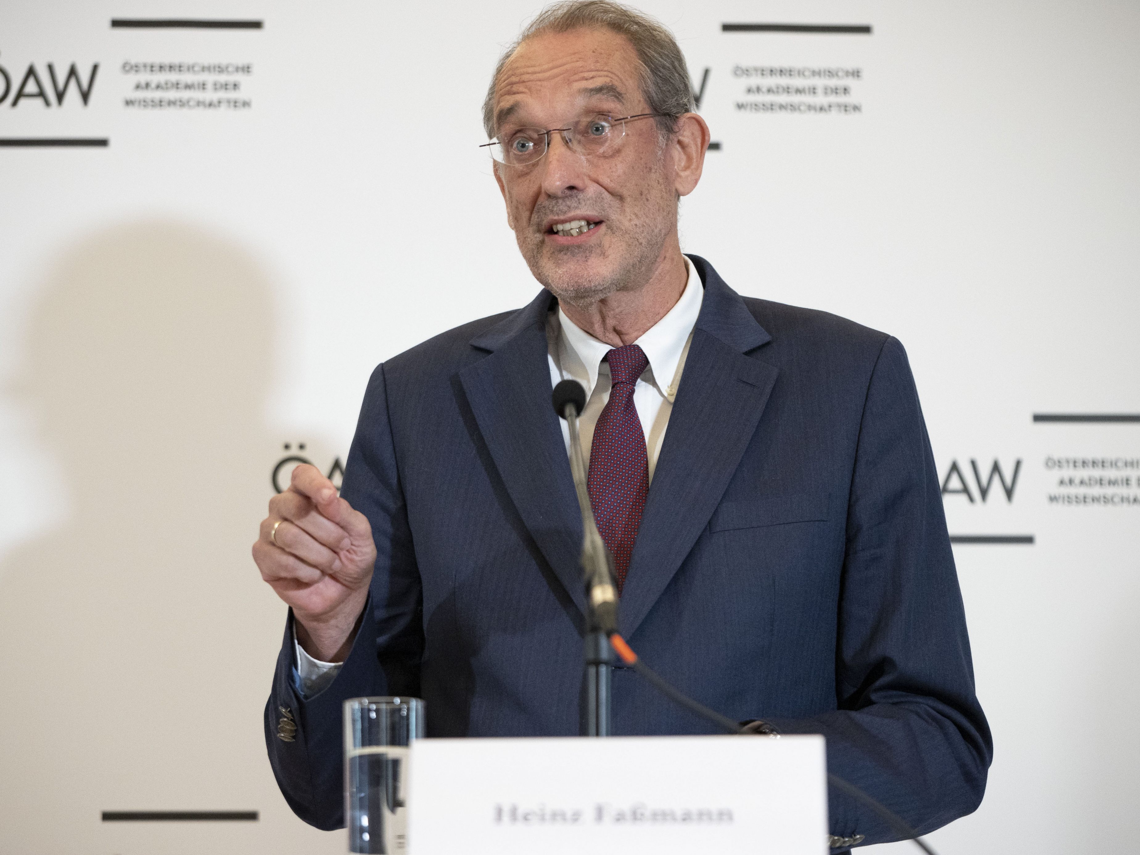 Für die Forschung wird mehr Geld gefordert.