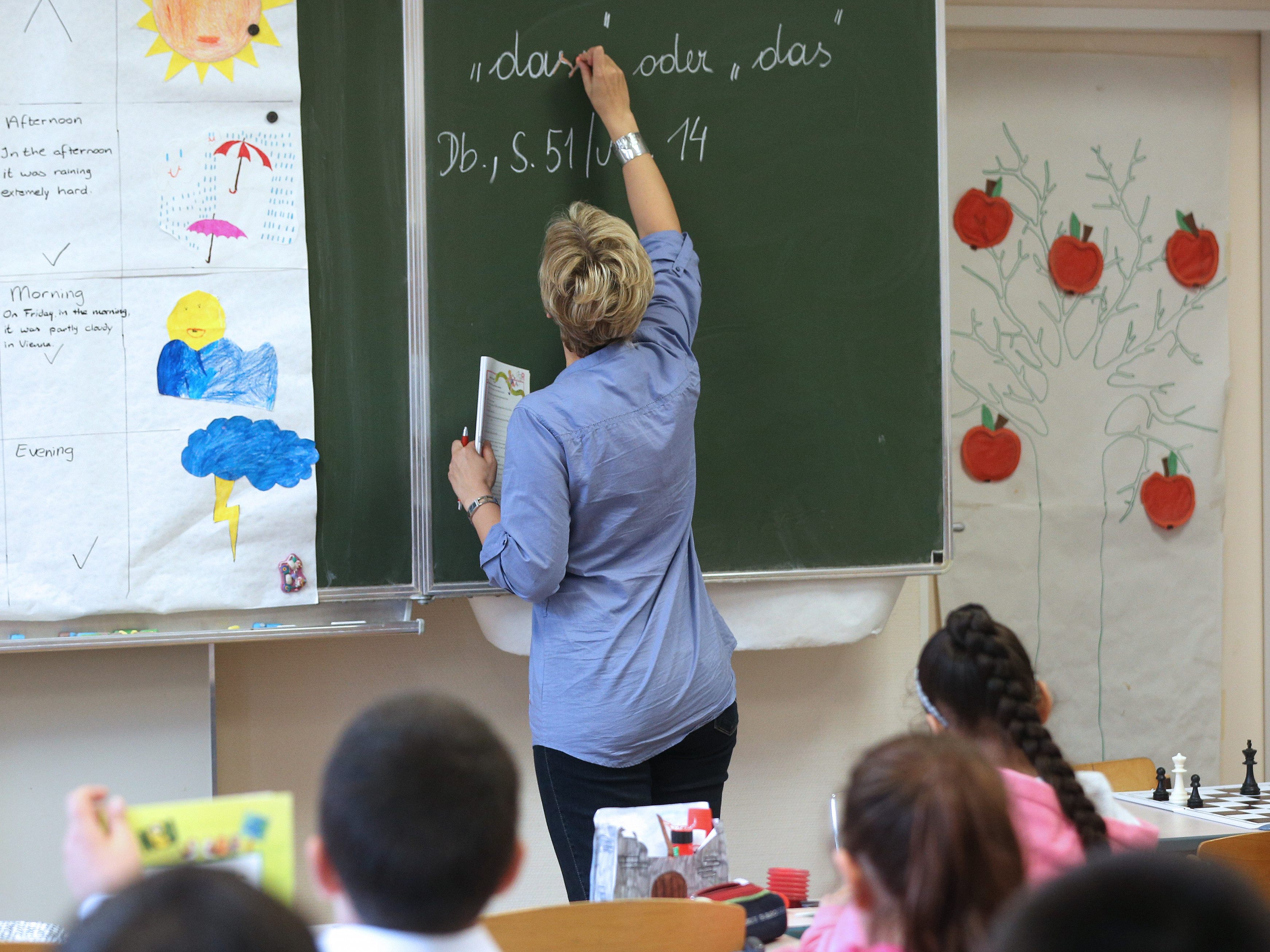 Der Lehrermangel könnte im Herbst zu unbesetzten Klassen führen.