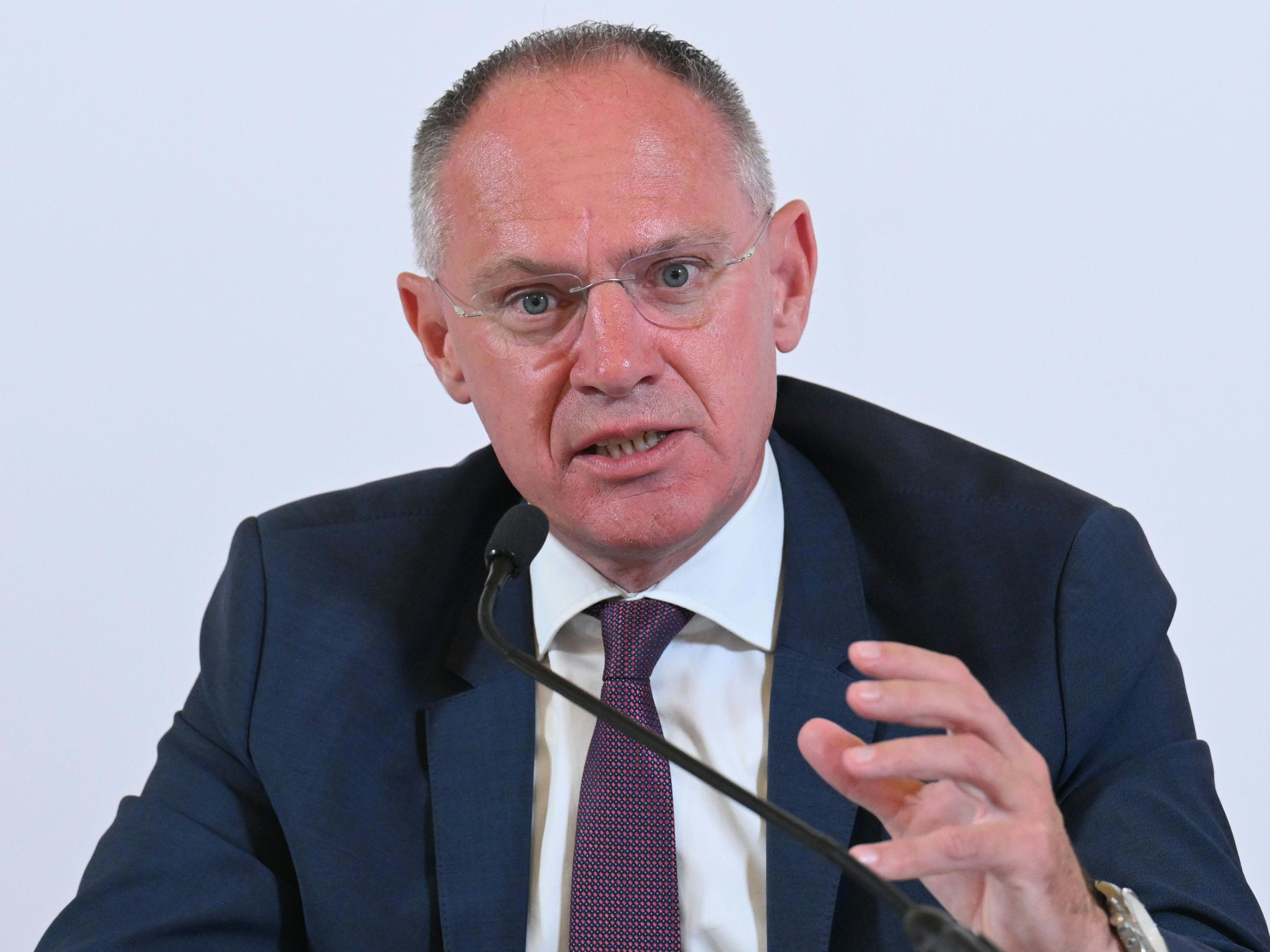 Auch Innenminister Karner attackiert die FPÖ. Auch Innenminister Karner attackiert die FPÖ.