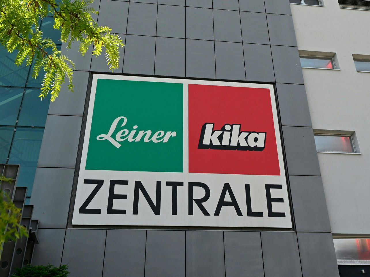 118 Gastro-Mitarbeiter von Kika/Leiner müssen gehen. 118 Gastro-Mitarbeiter von Kika/Leiner müssen gehen.