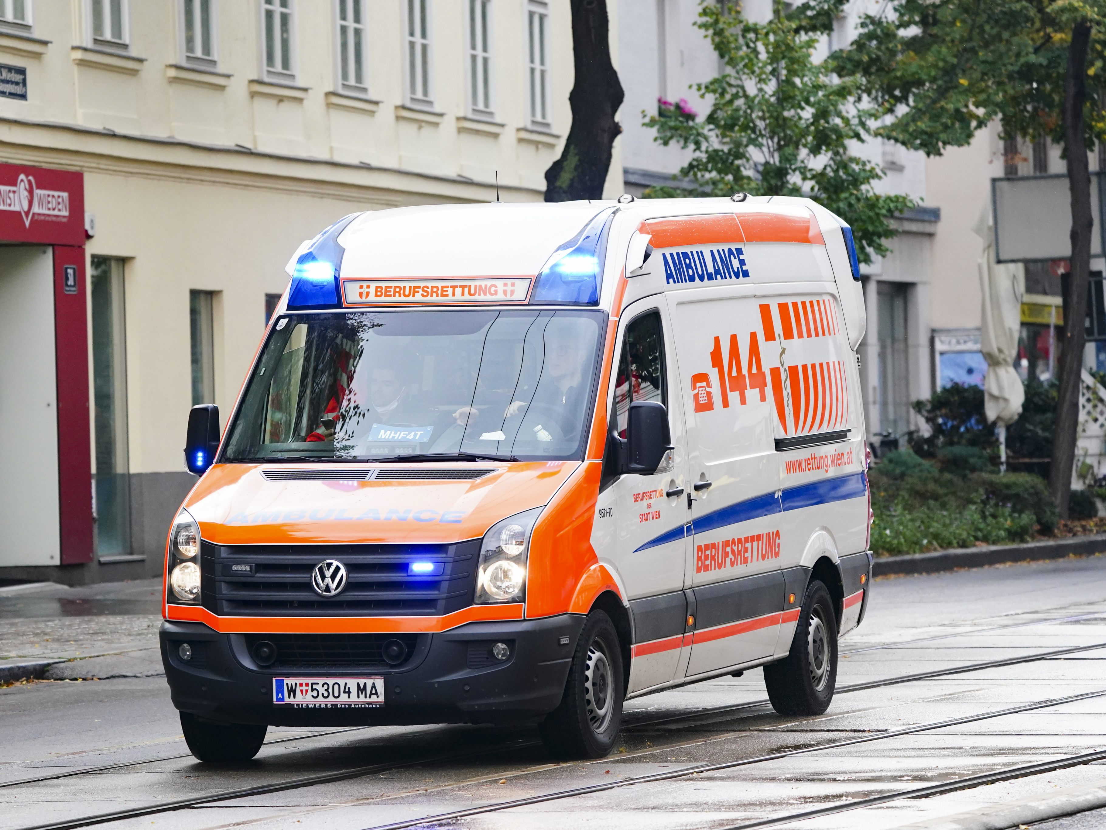 Beide Kinder wurden von der Wiener Berufsrettung versorgt. Beide Kinder wurden von der Wiener Berufsrettung versorgt.