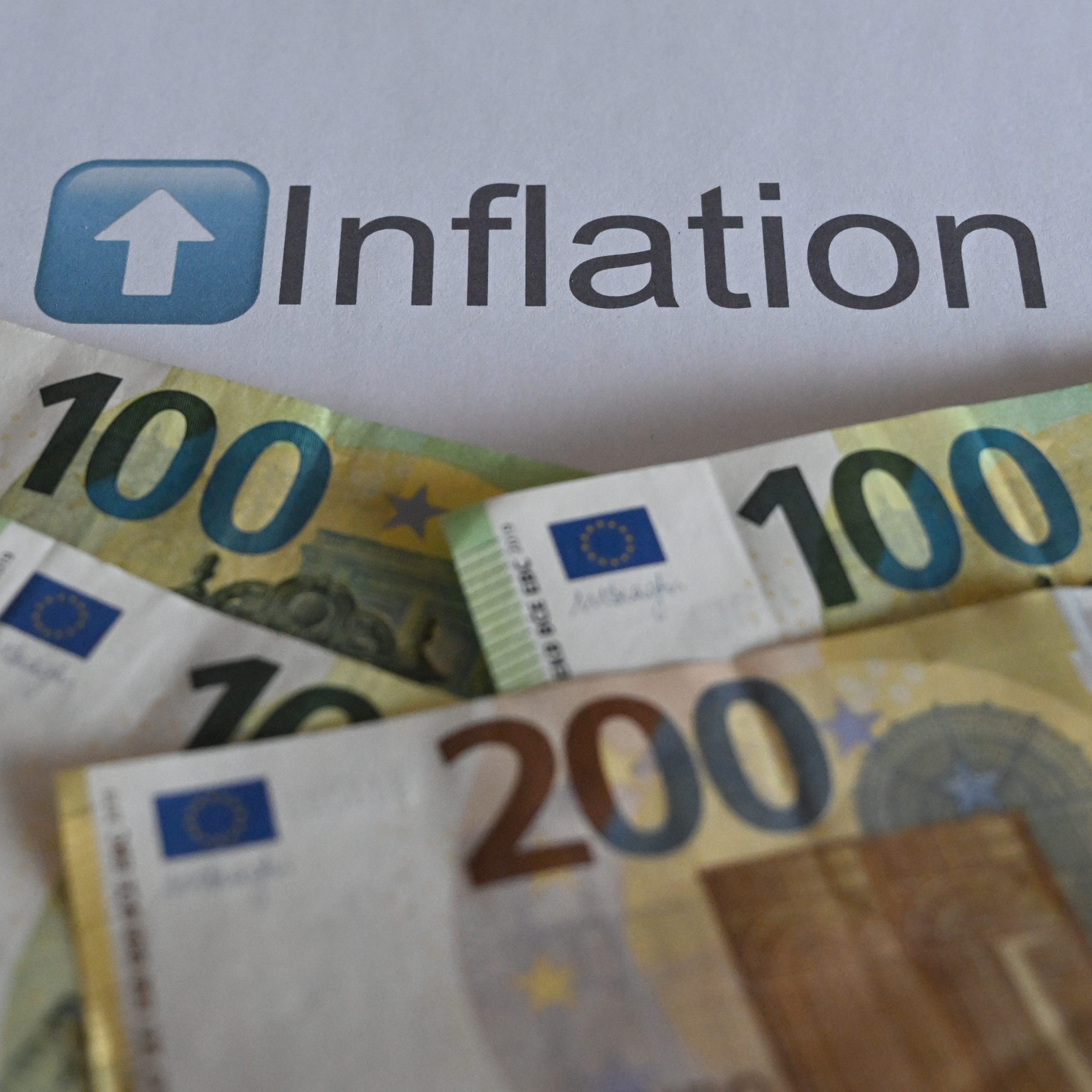 Die Inflationsrate in EU und Eurozone liegt weiter deutlich über zwei Prozent.