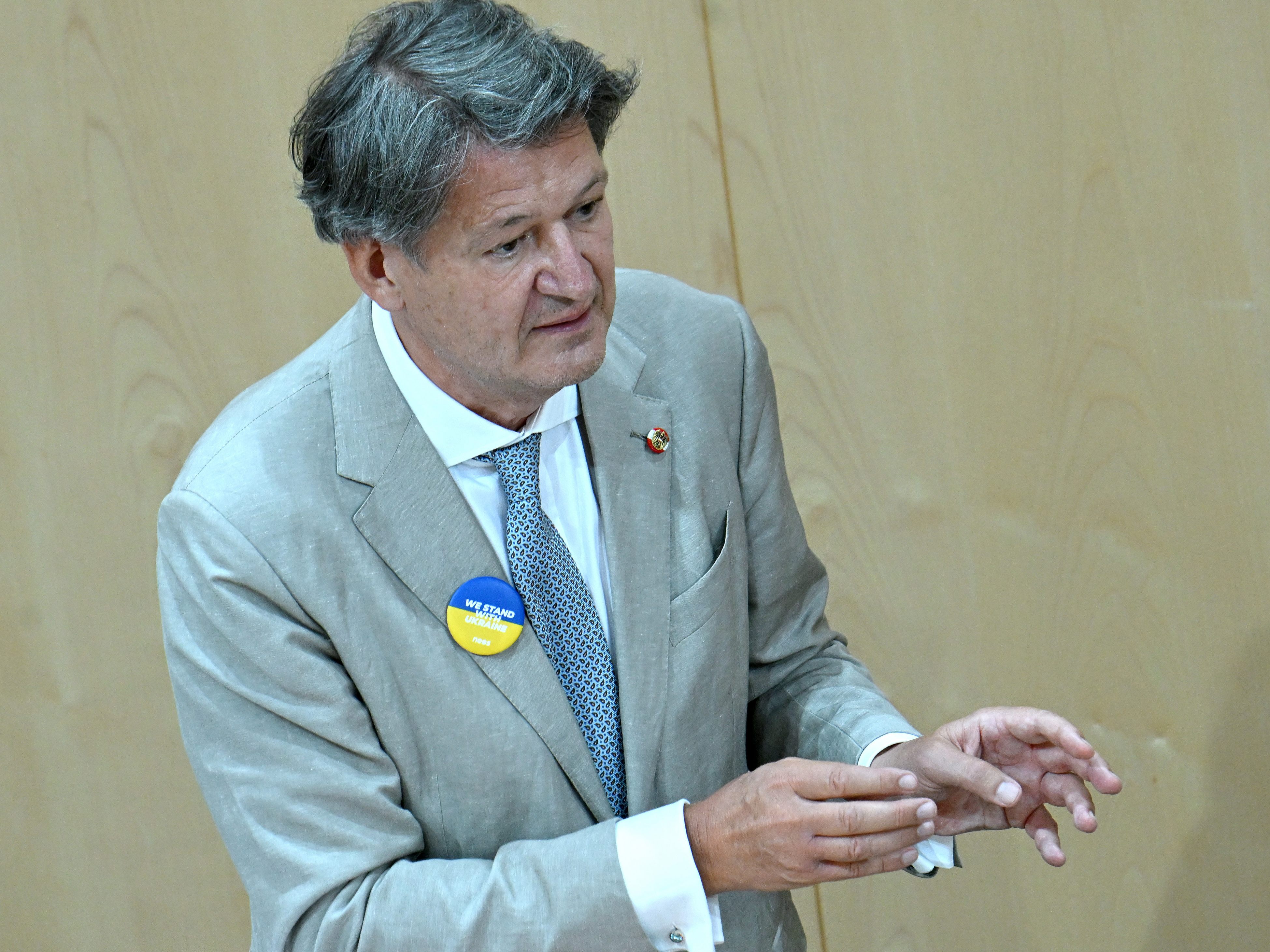 Die NEOS fordern die Schließung des russischen Kulturinstitutes in Wien. Die NEOS fordern die Schließung des russischen Kulturinstitutes in Wien.
