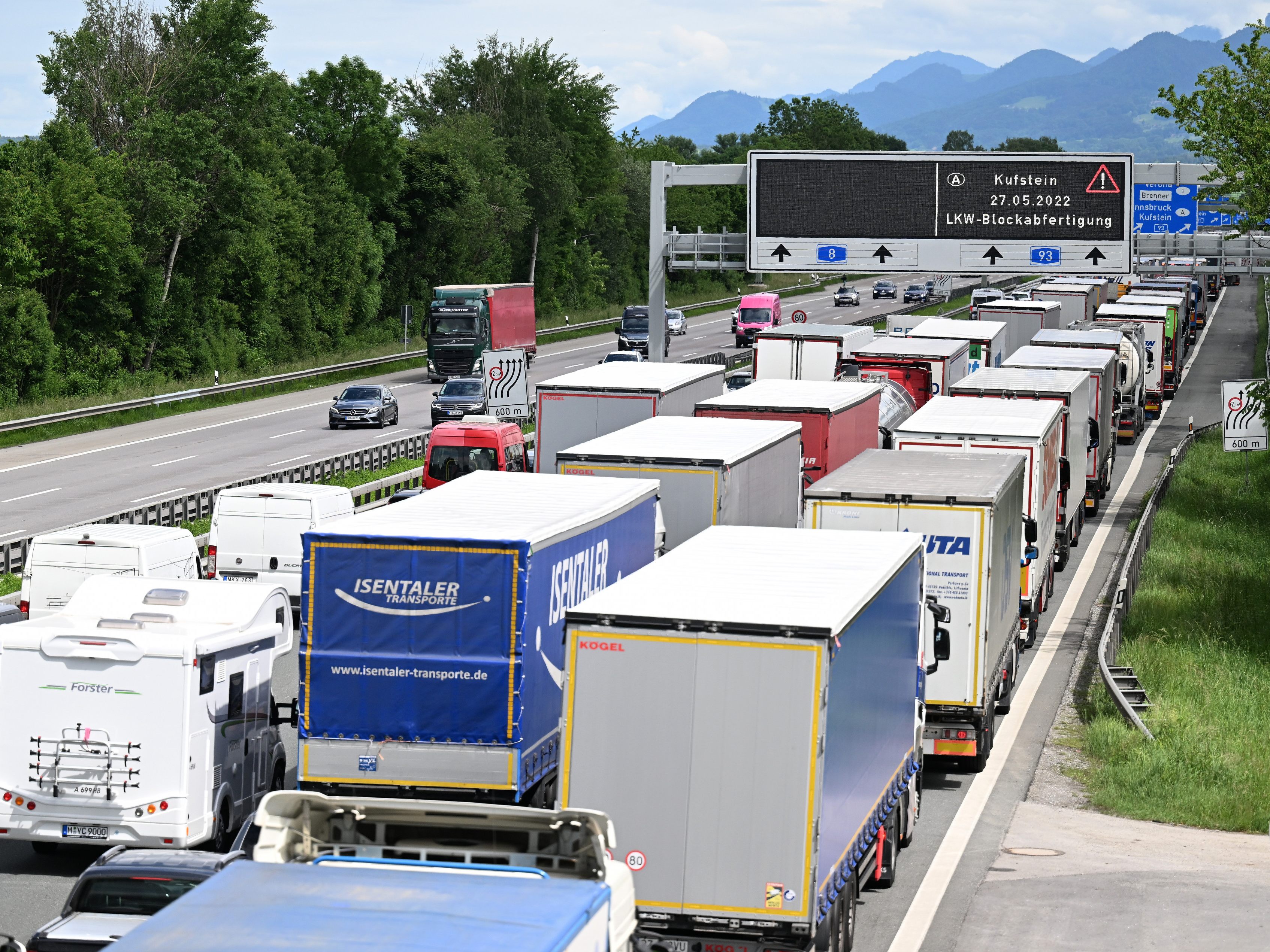 Der ÖAMTC erwartet am Wochenende ein weiteres starkes Reisewochenende.