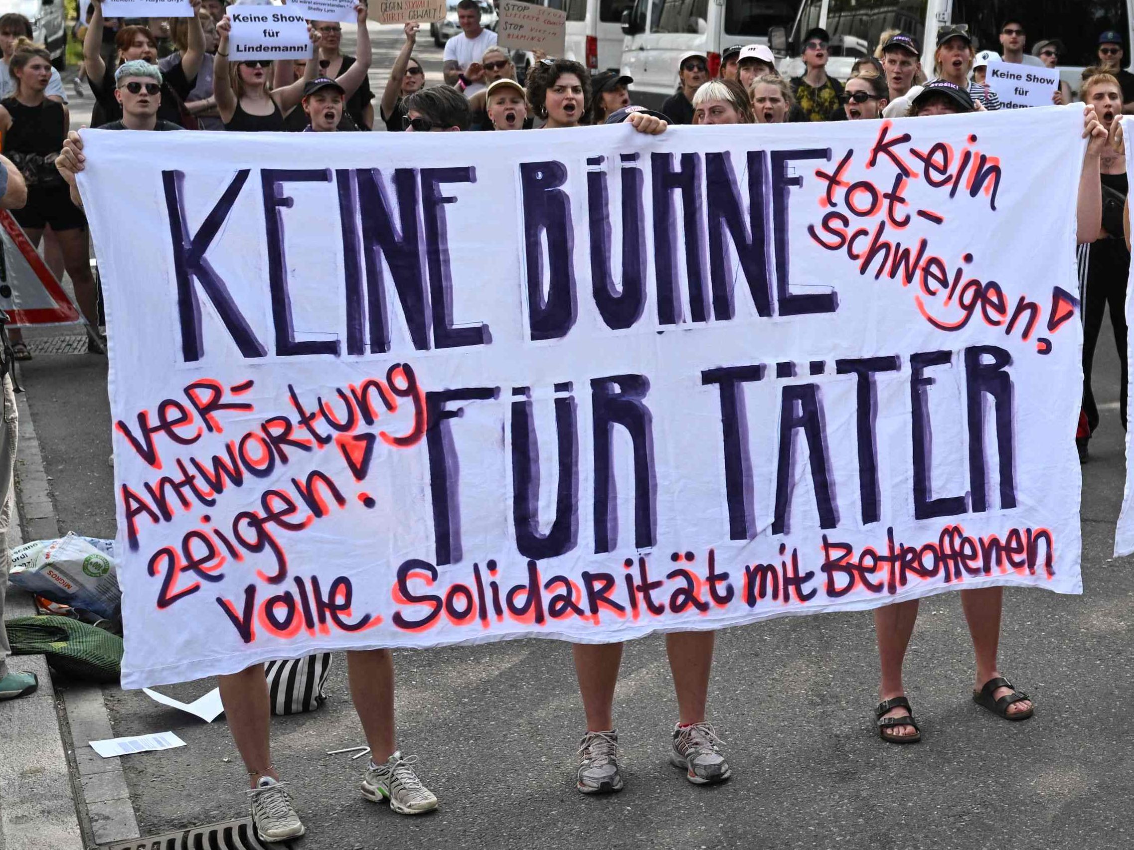 Auch in der Schweiz, kam es vor dem Rammstein-Konzert zu Protesten.