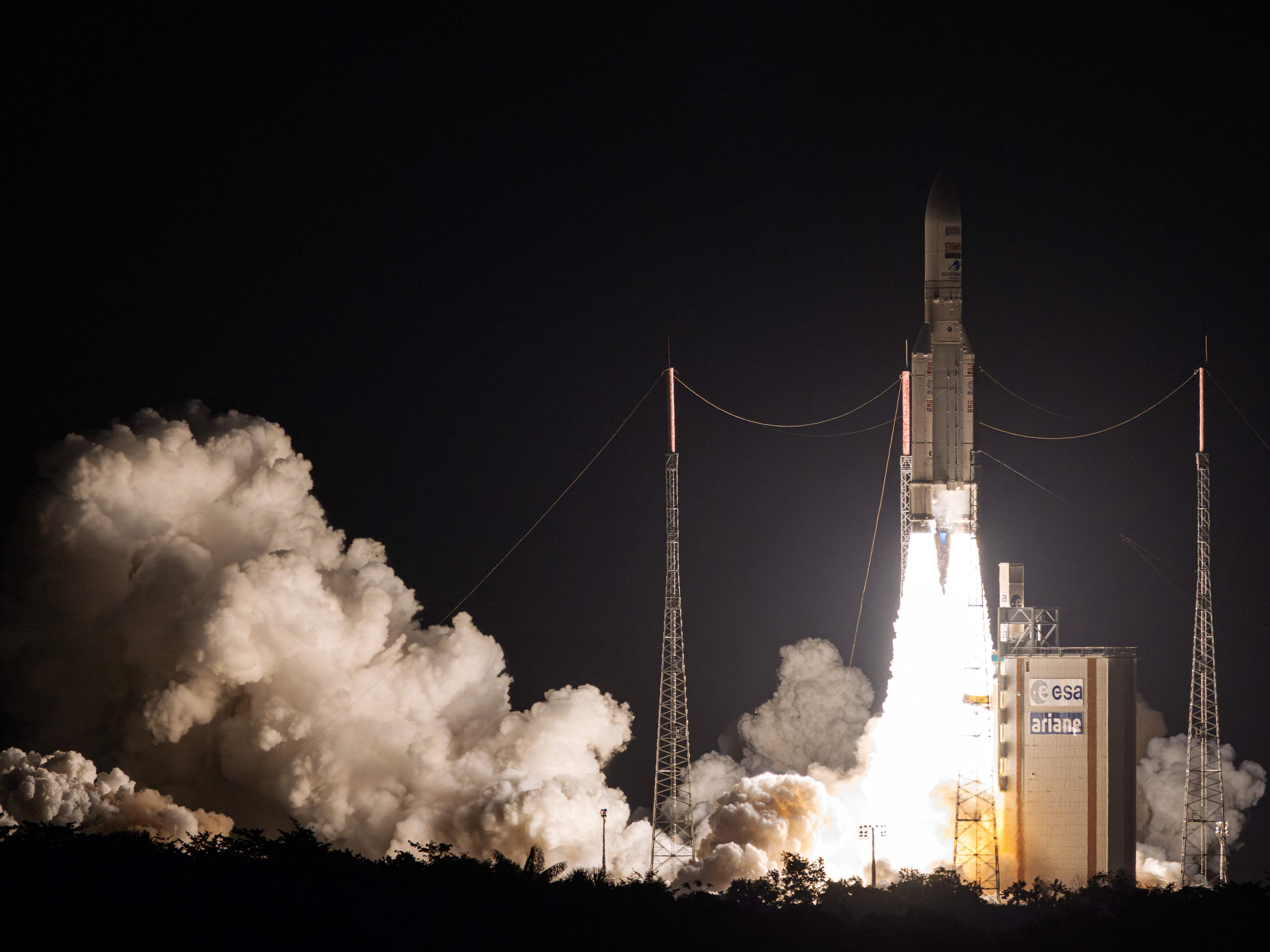 Die Trägerrakete Ariane 5 ist erfolgreich zum letzten Mal gestartet.