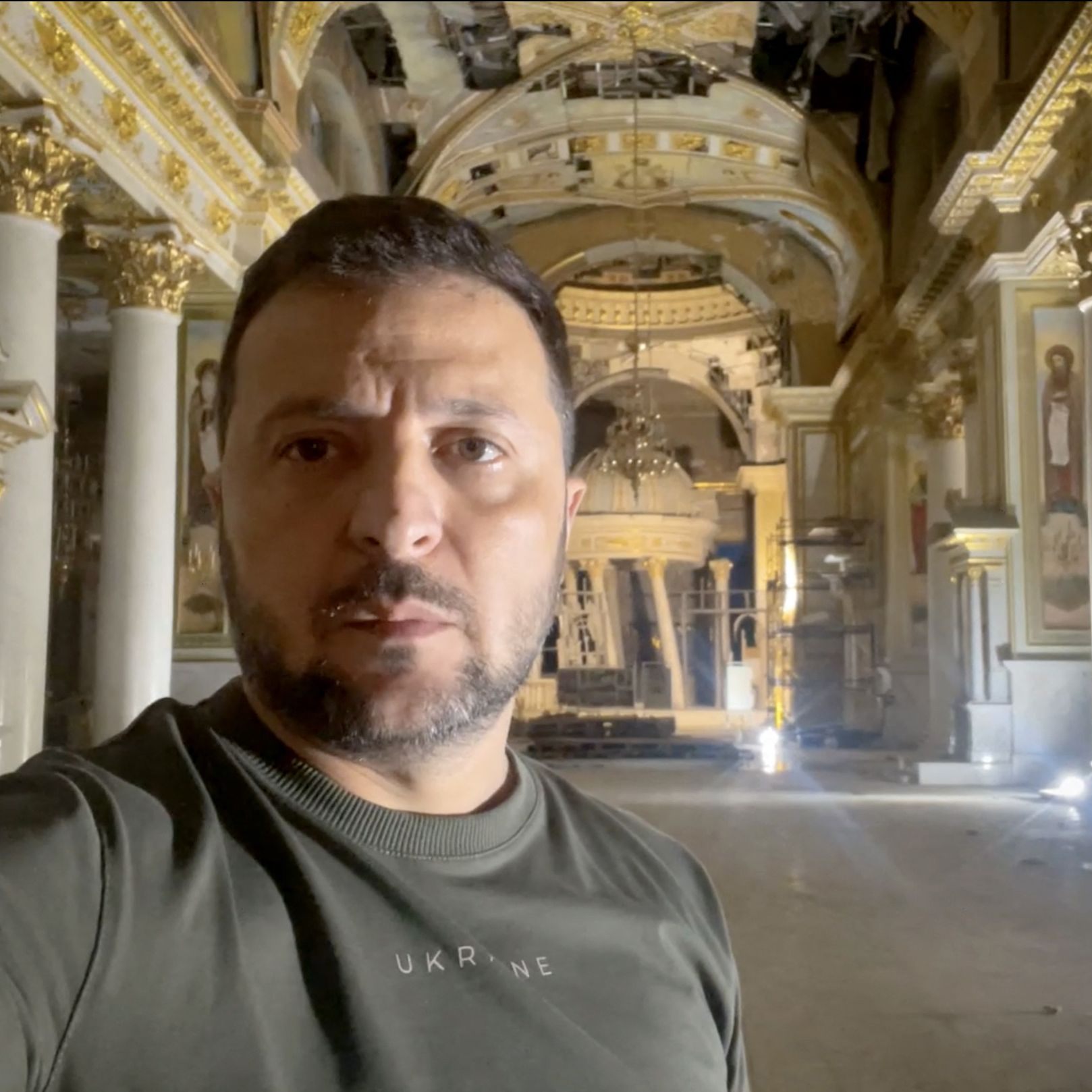 Am Tag der ukrainischen Staatlichkeit sicherte Präsident Selenskyj den jungen Menschen im Land eine sichere und freie Zukunft in ihrer Heimat zu