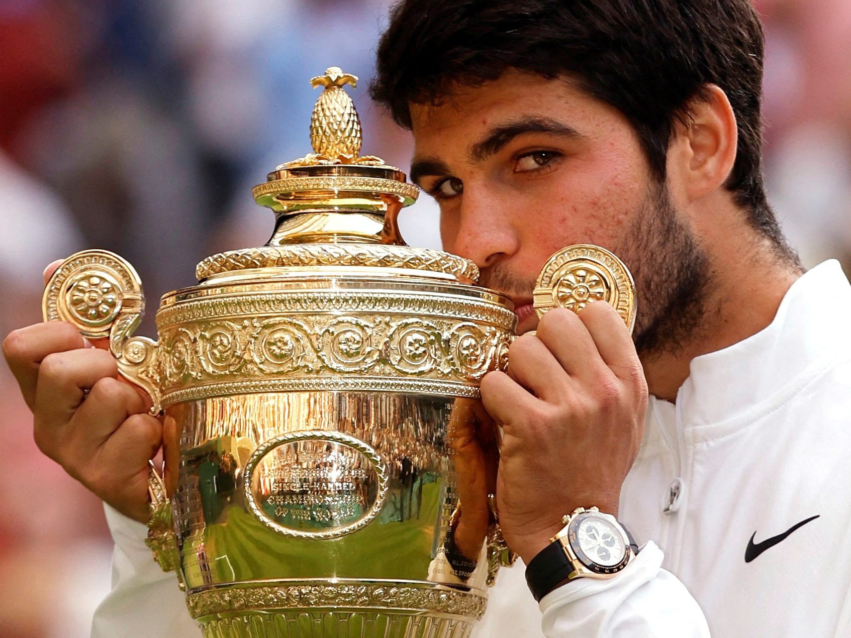 Carlos Alcaraz triumphiert mit 20 Jahren in Wimbledon.