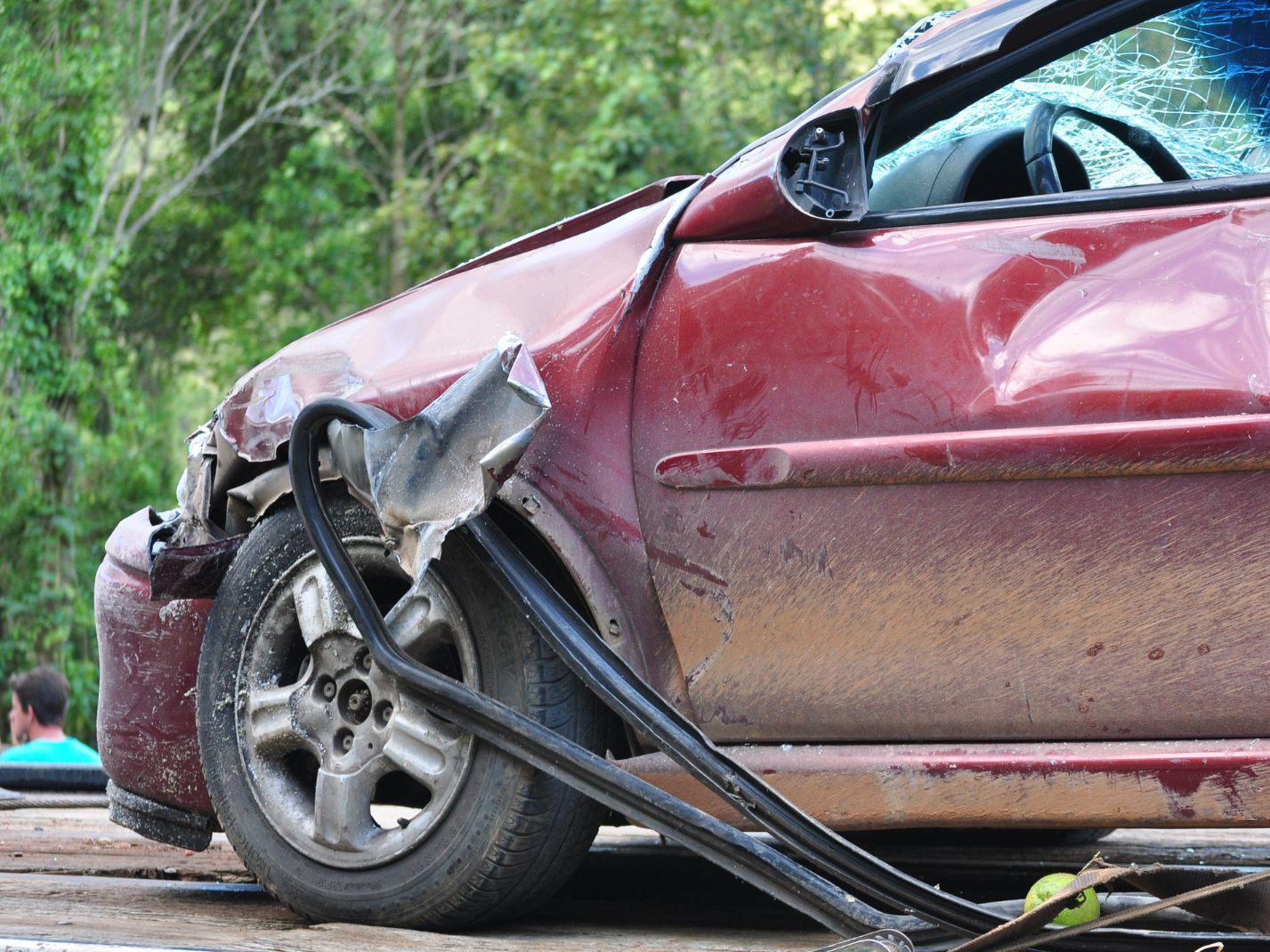 Bei einer Kollision zwischen einem Auto und einem Traktor wurden im Burgenland drei Menschen verletzt. Bei einer Kollision zwischen einem Auto und einem Traktor wurden im Burgenland drei Menschen verletzt.